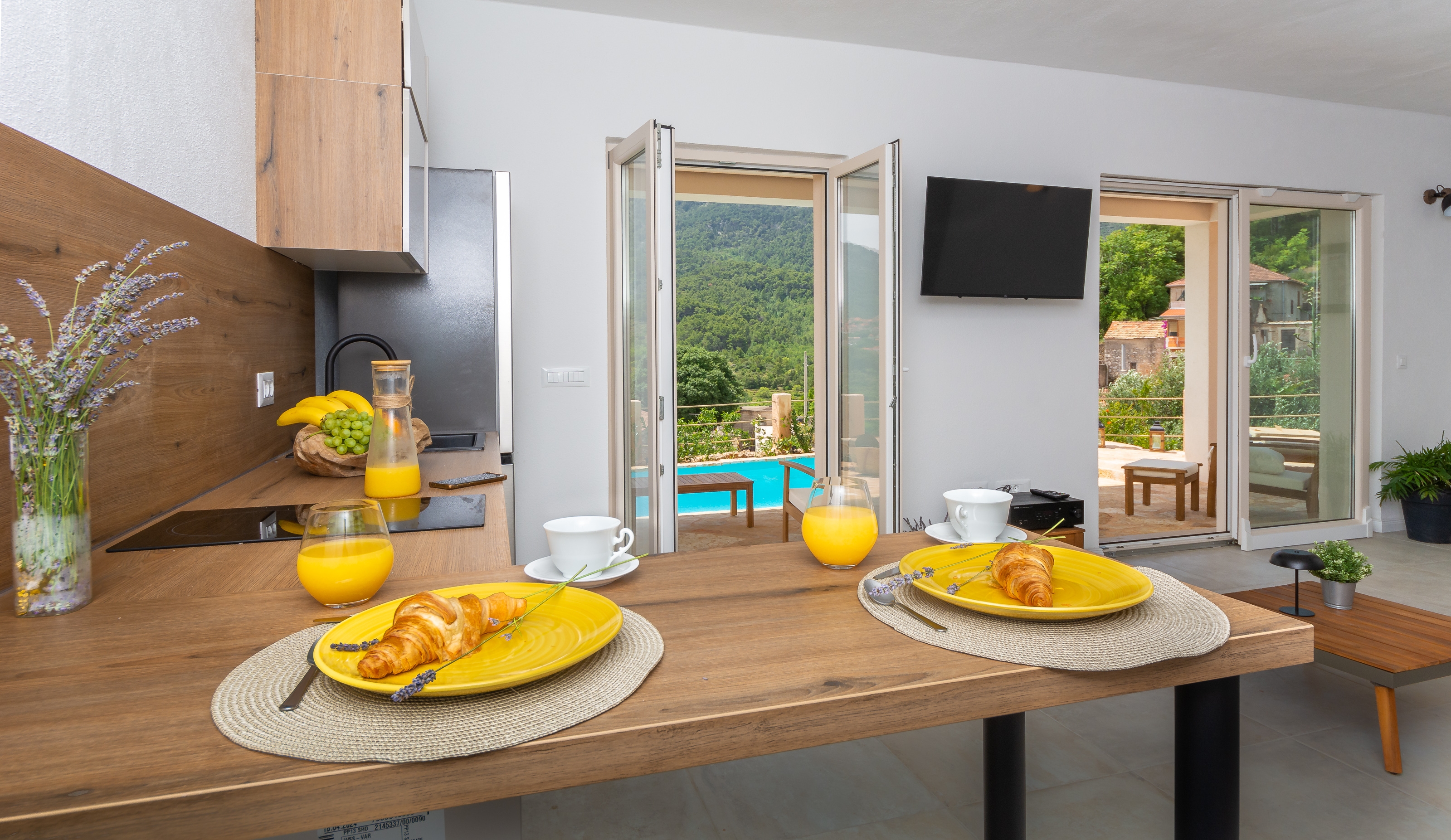 Four bedroom house with terrace and sea view Svirče, Hvar  K