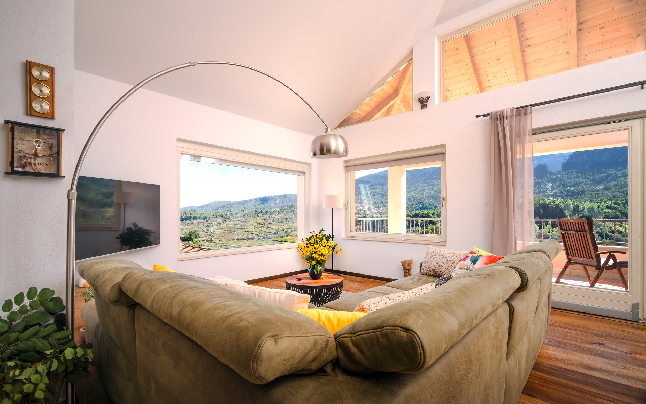 Top Hvar Svirče Top Hvar Svirče