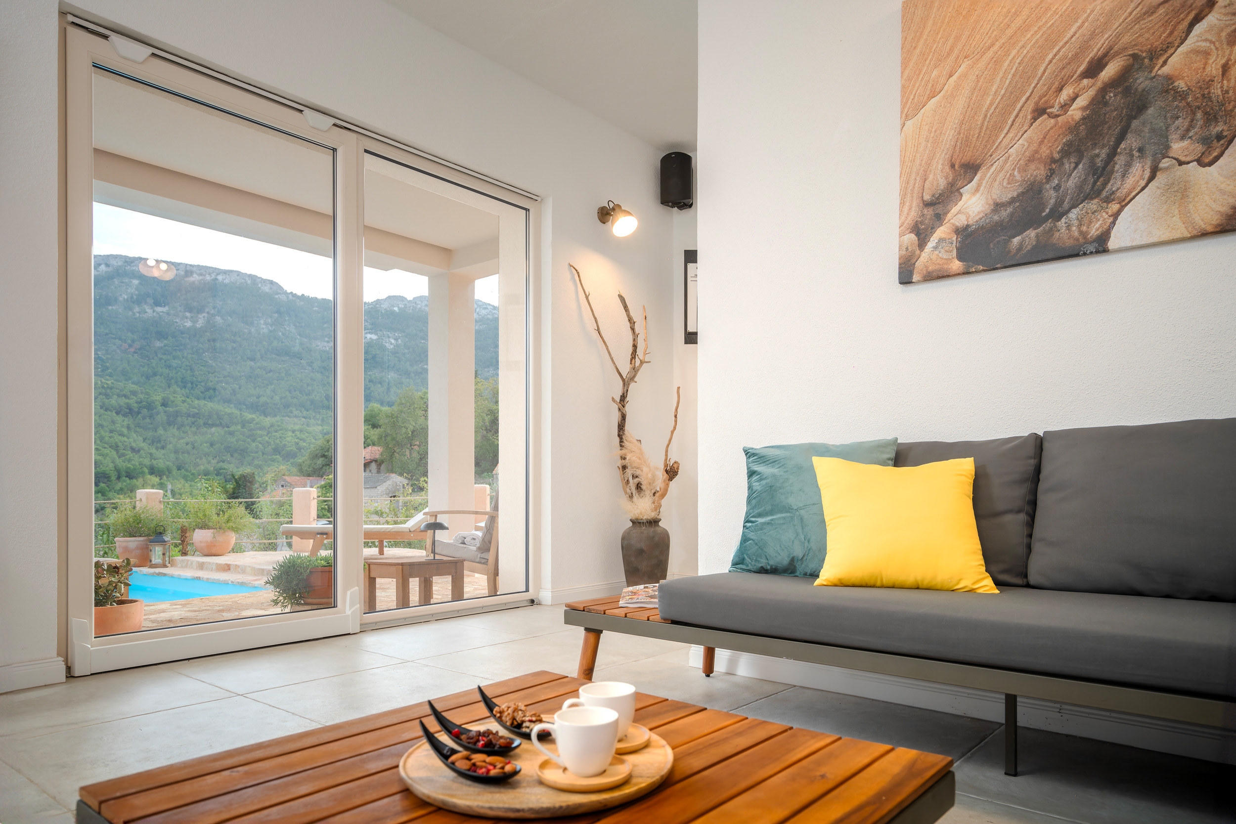 Top Hvar Svirče Top Hvar Svirče