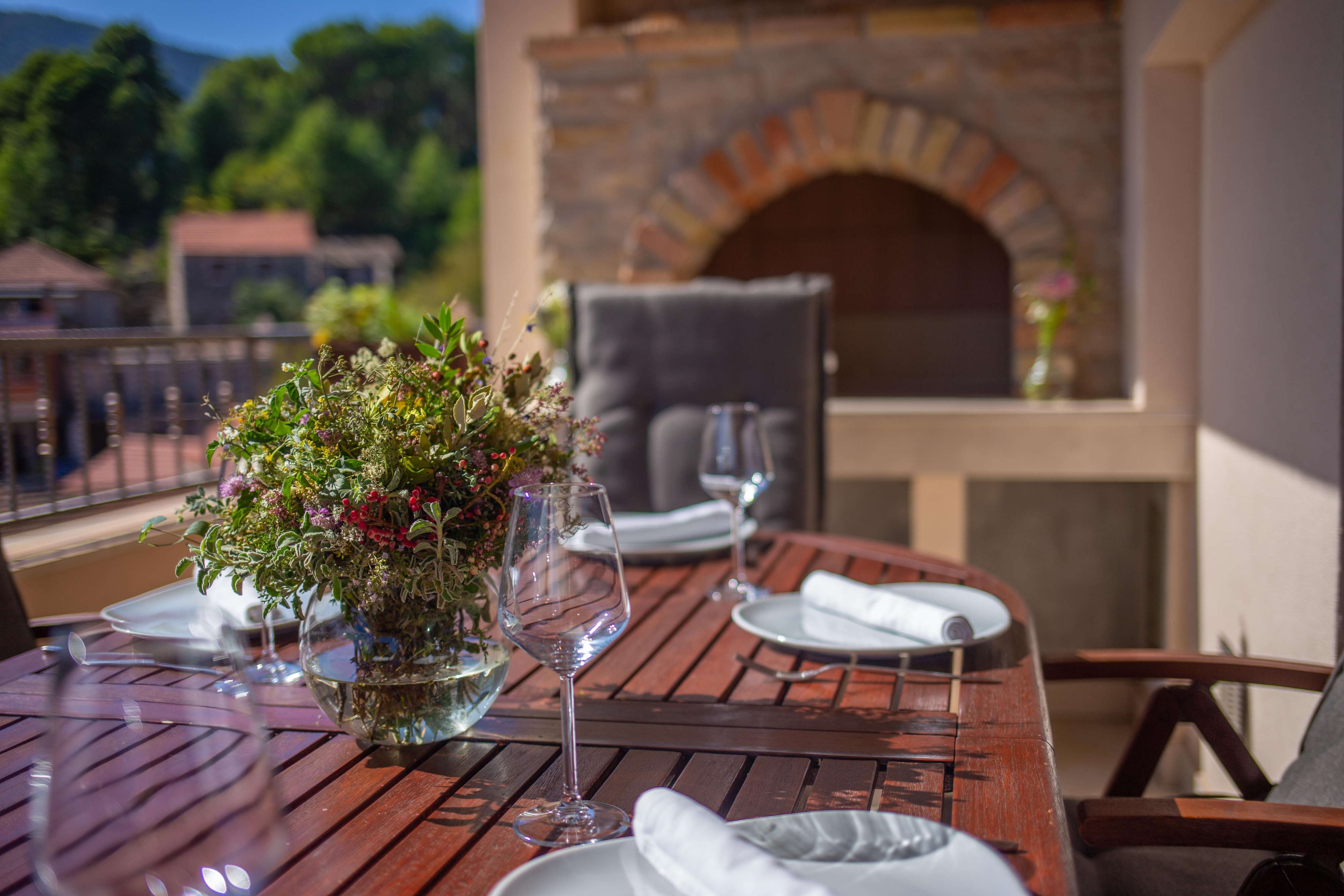 Four bedroom house with terrace and sea view Svirče, Hvar  K