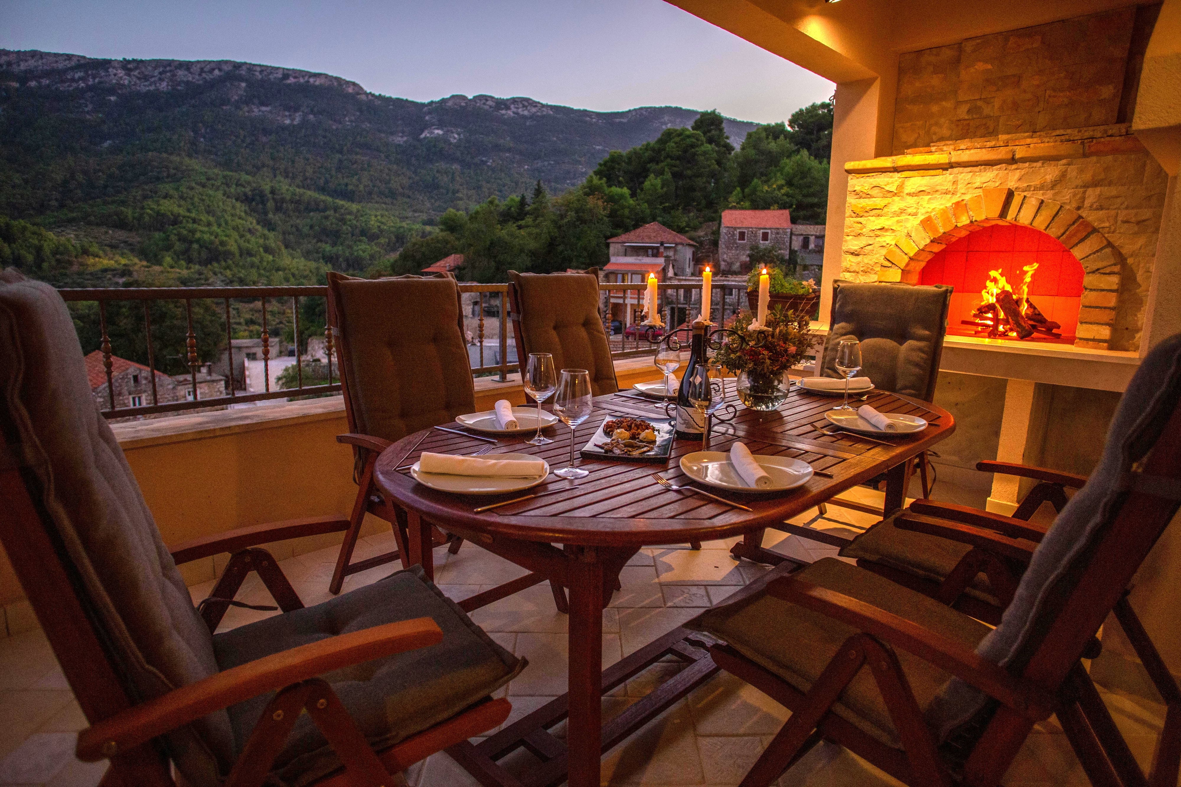 Four bedroom house with terrace and sea view Svirče, Hvar  K