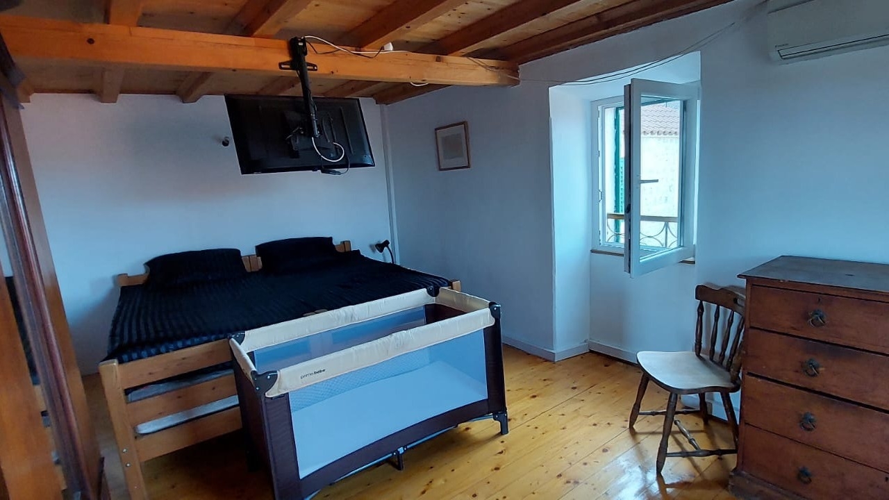 Three bedroom house with air-conditioning Šibenik  K
