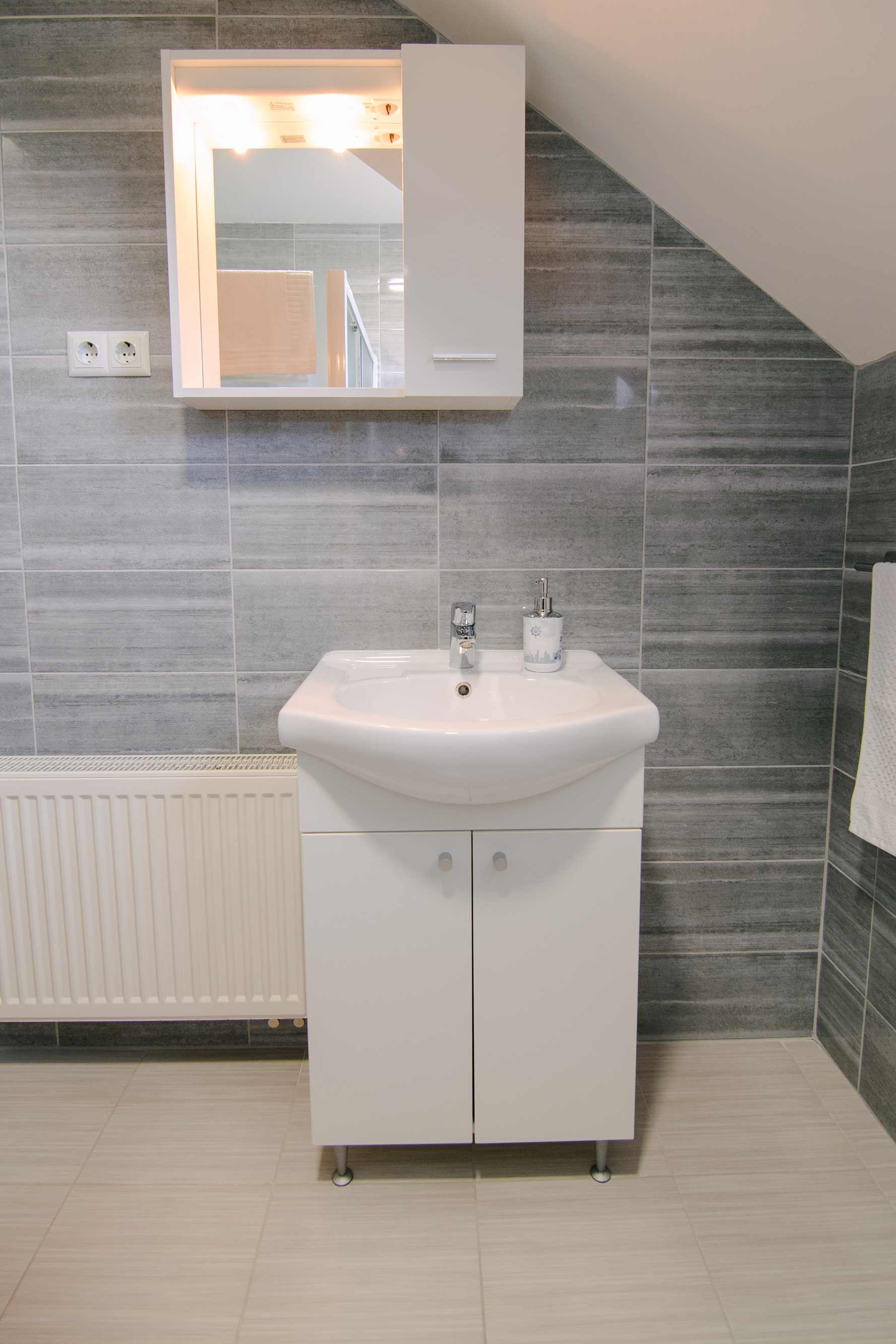 Two bedroom apartment with terrace Seliste Dreznicko, Plitvice  A-a