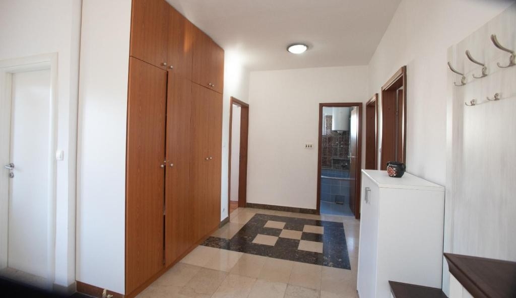 Four bedroom house with terrace Selca, Brač  K