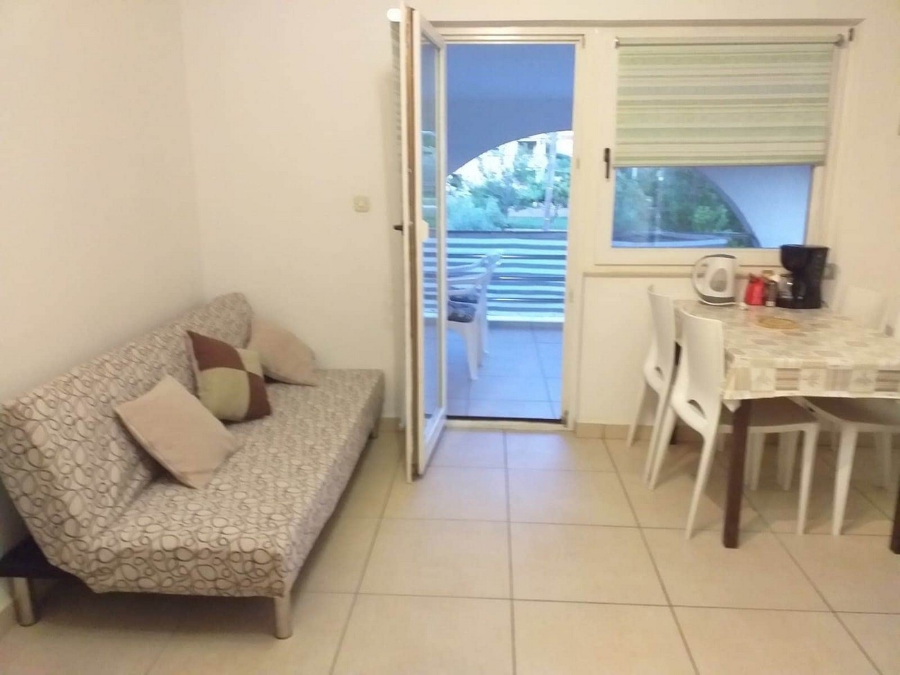 One bedroom apartment with terrace Privlaka, Zadar (A-24002-a)