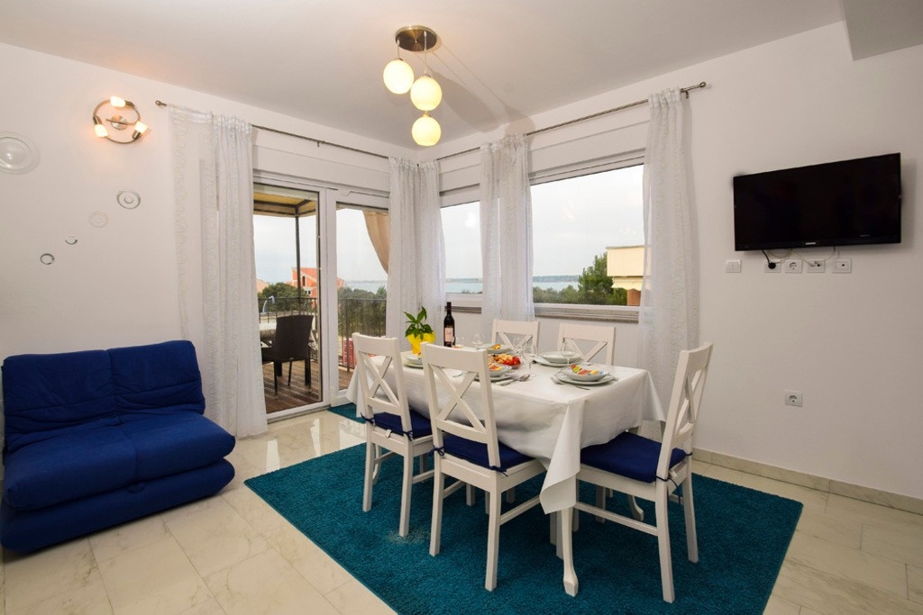Dvosobni apartman s terasom Zaton, Zadar  A-d
