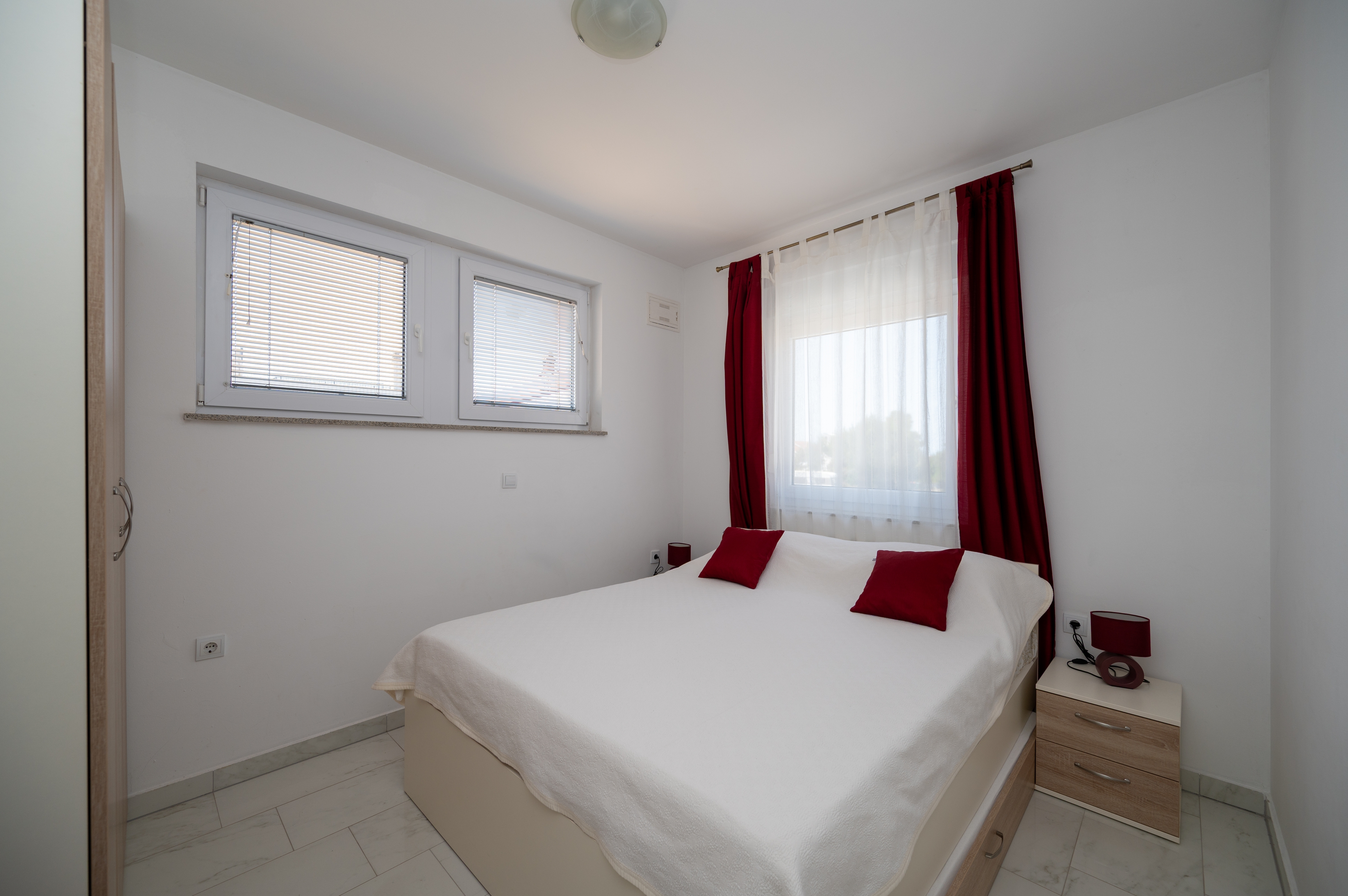 Two bedroom apartment with terrace Zaton (Zadar) (A-24003-d)