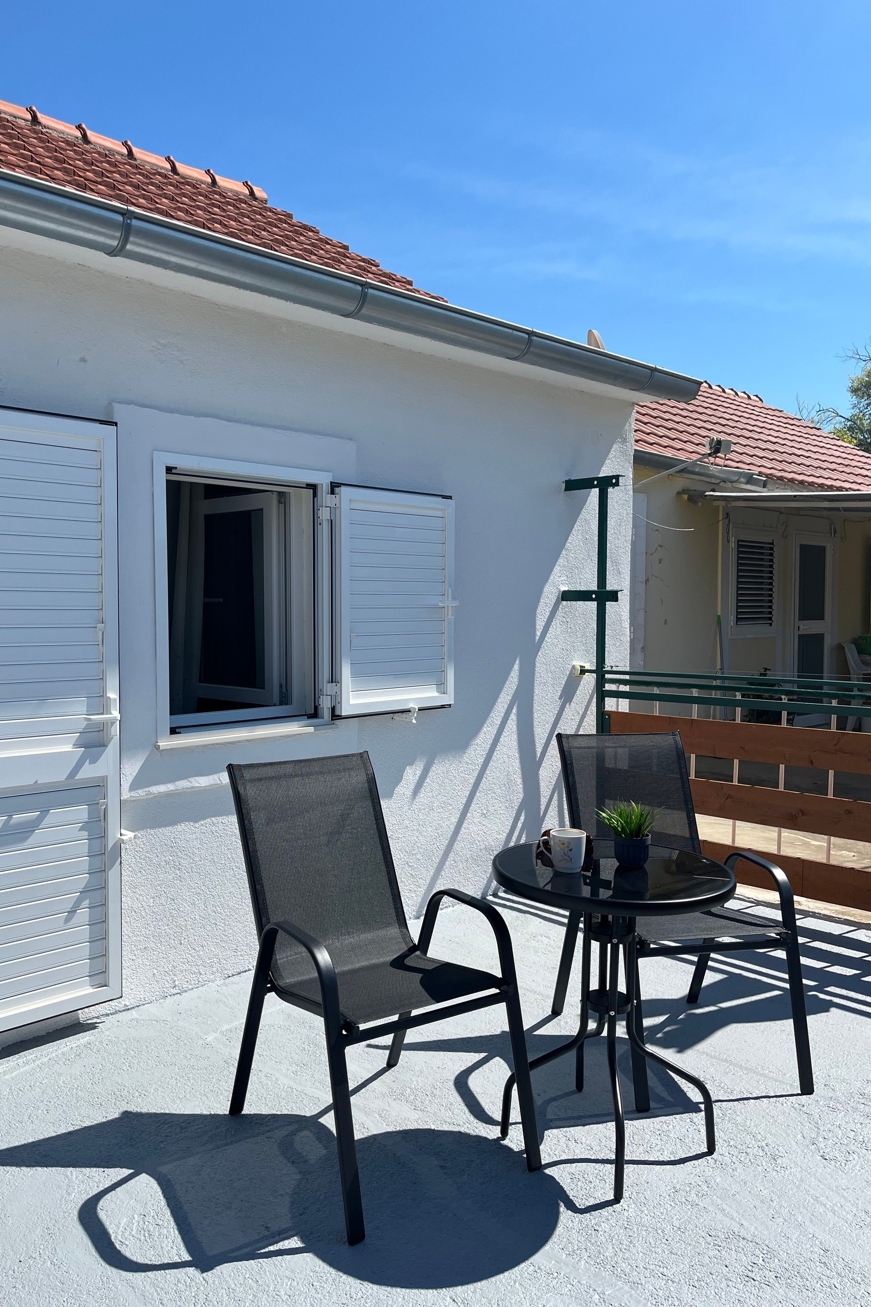 Two bedroom house with terrace Bilice, Krka  K