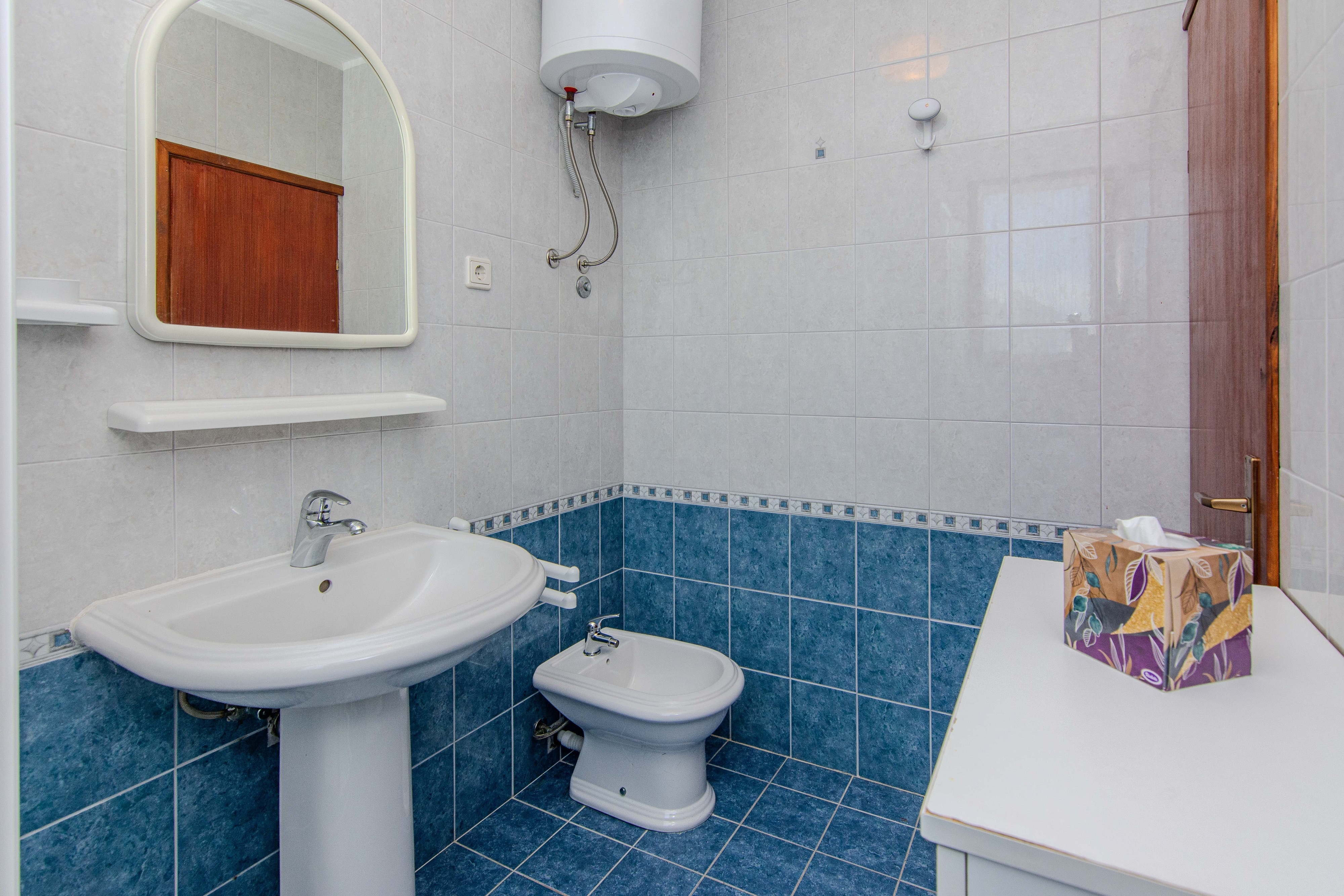 One bedroom apartment near beach Privlaka, Zadar  A-a