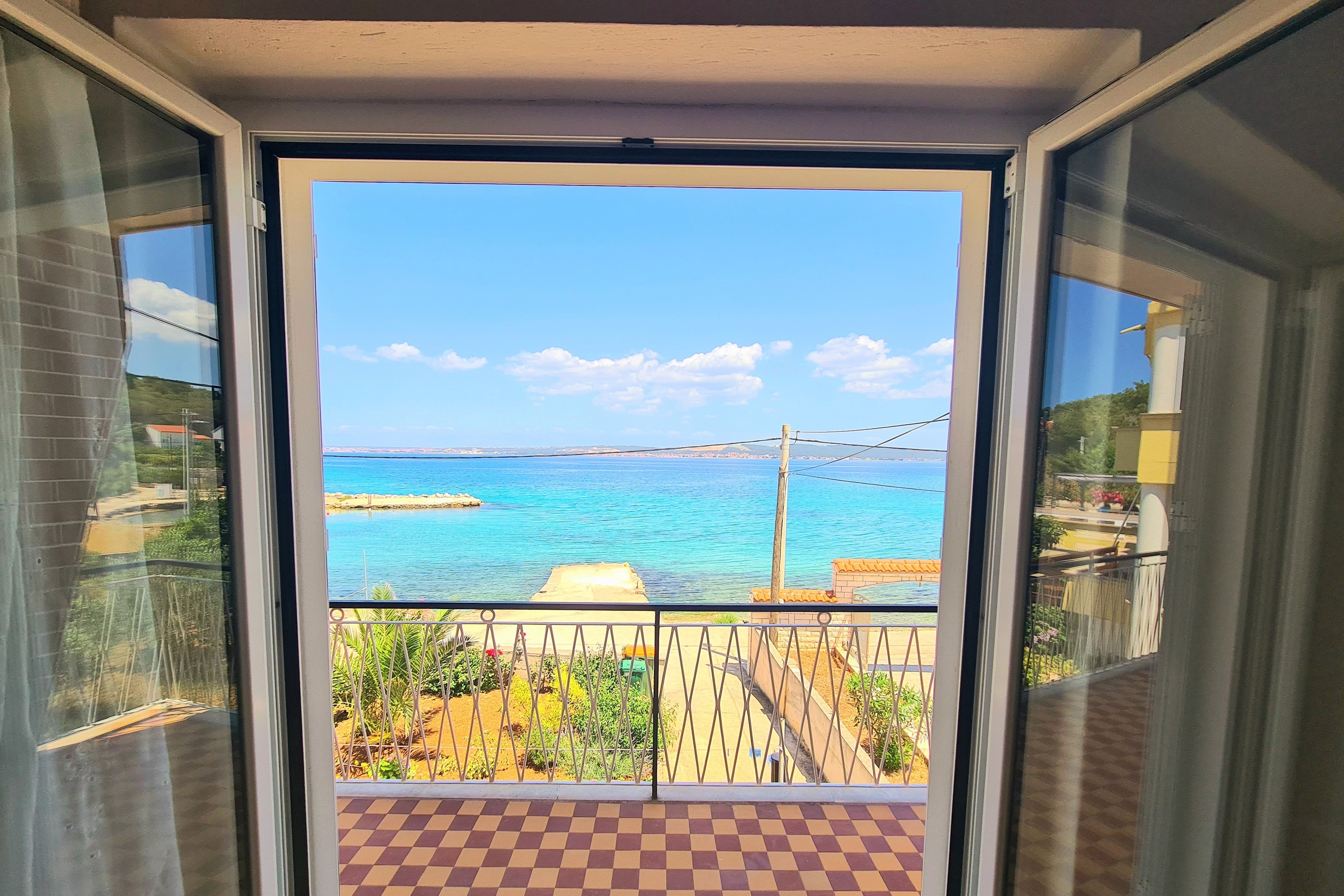 Comfortable and spacious house near beach Kukljica, Ugljan  K