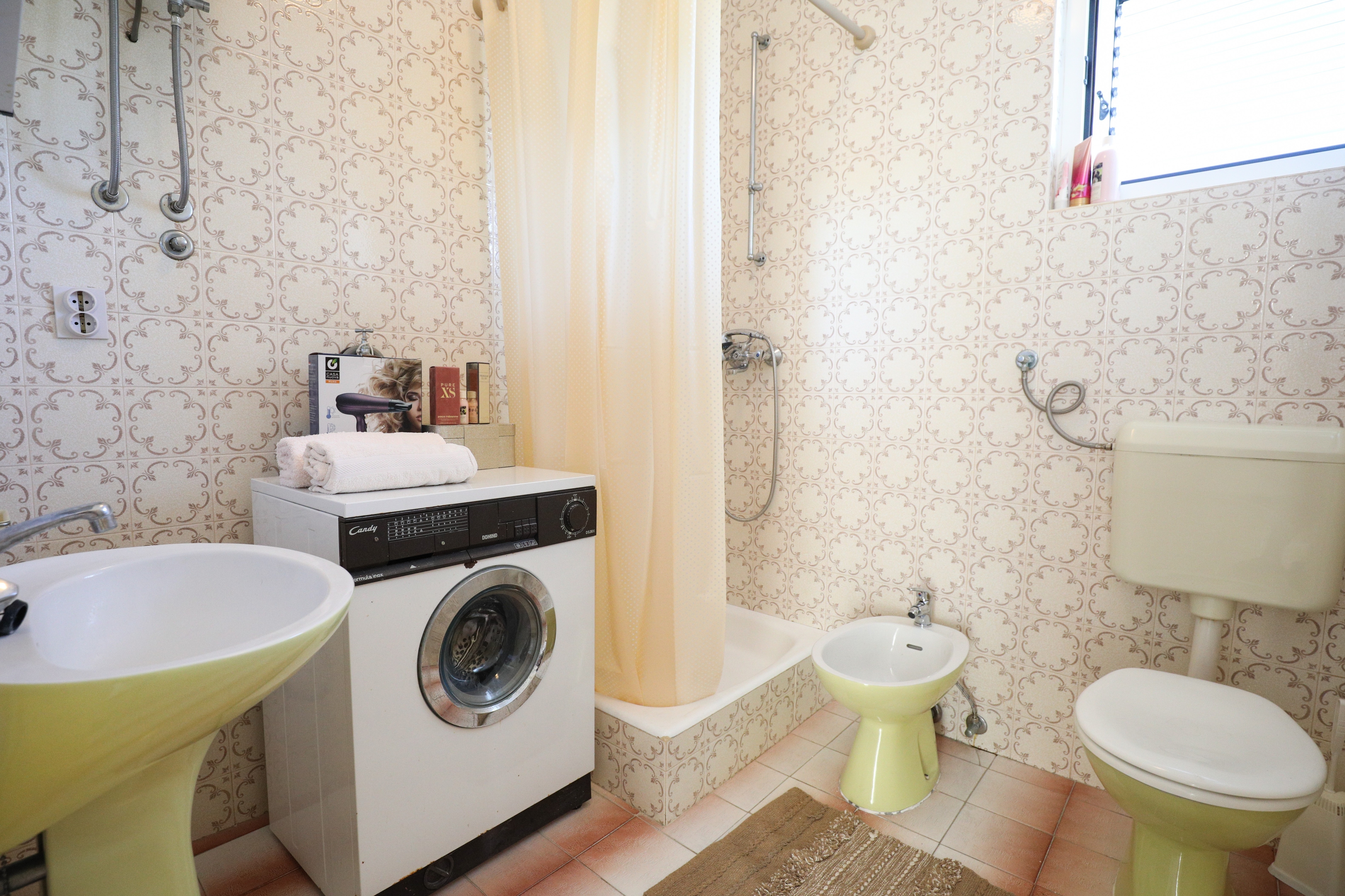 Comfortable and spacious house near beach Kukljica, Ugljan  K