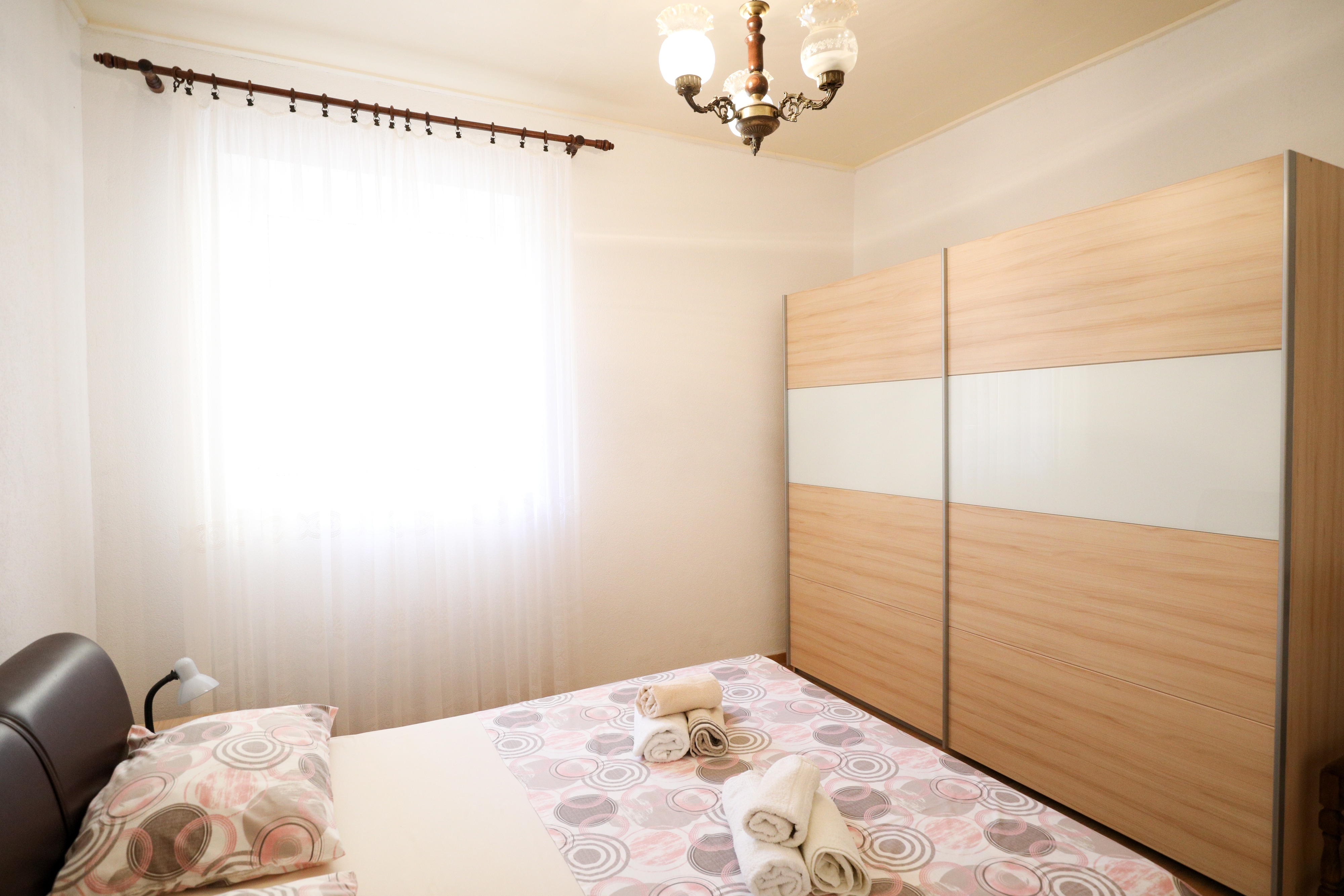 Comfortable and spacious house near beach Kukljica, Ugljan  K