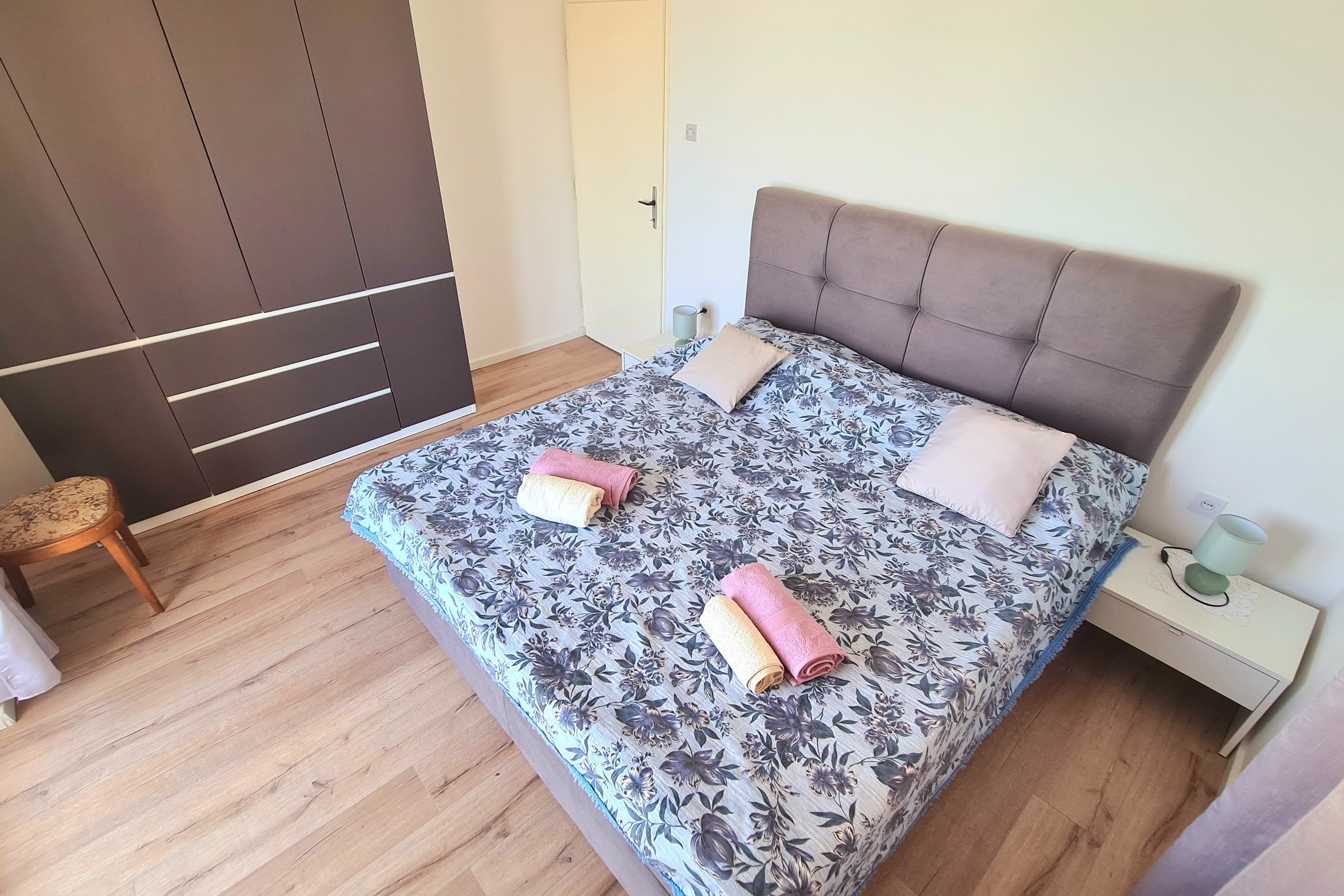 Comfortable and spacious house near beach Kukljica, Ugljan  K