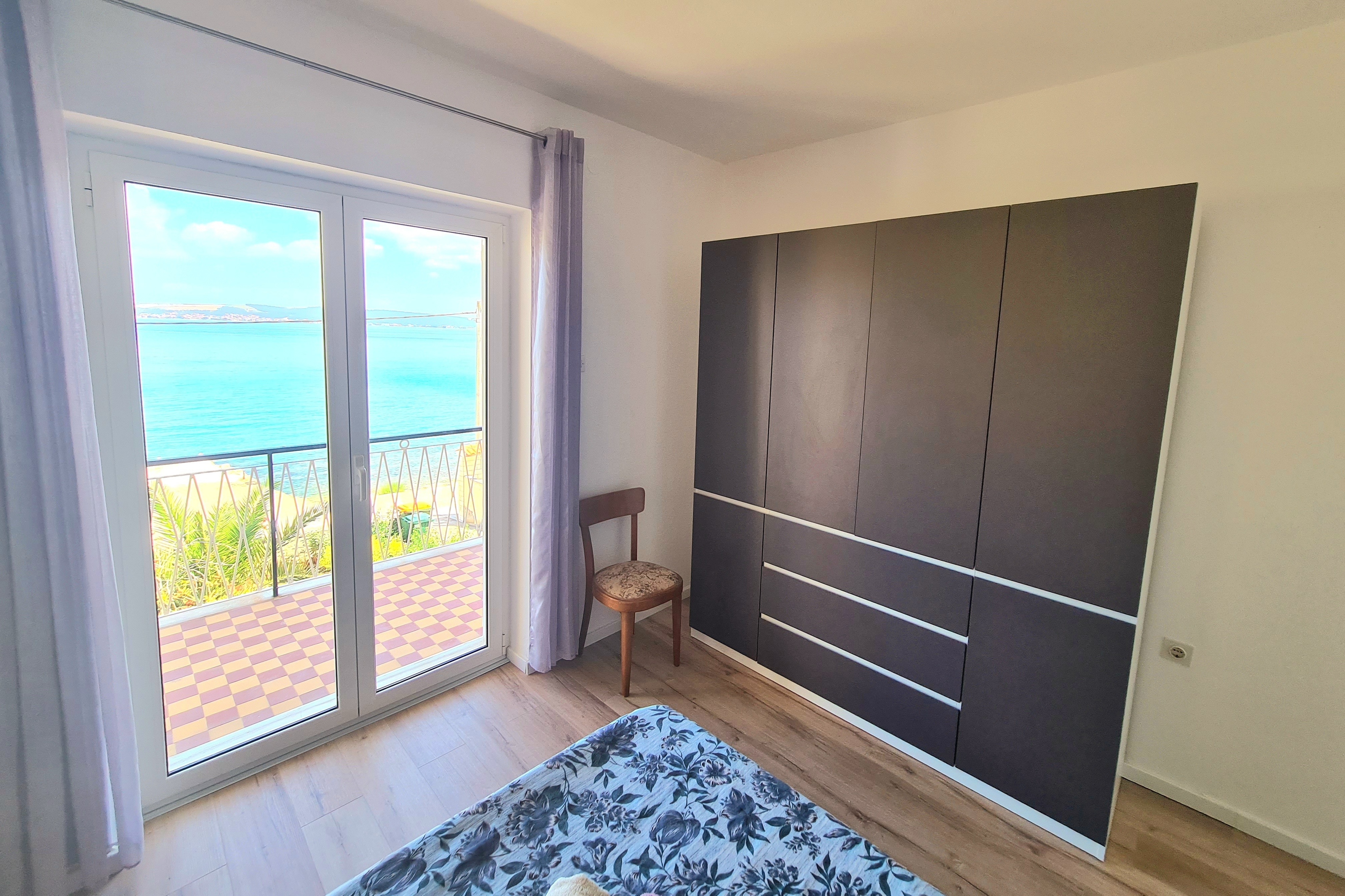 Comfortable and spacious house near beach Kukljica, Ugljan  K