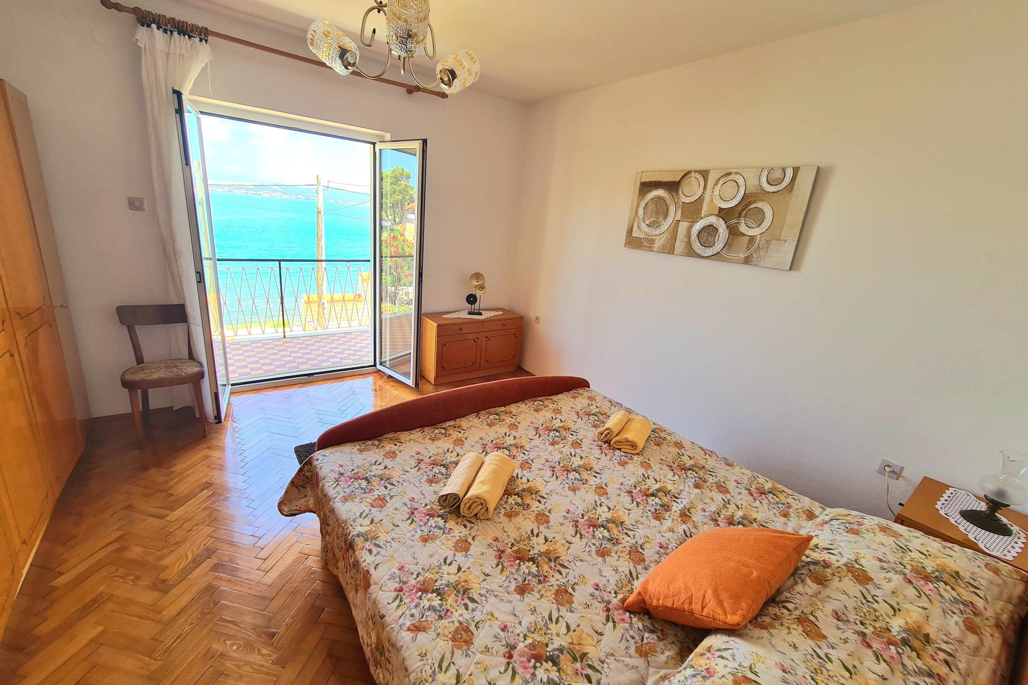 Comfortable and spacious house near beach Kukljica, Ugljan  K