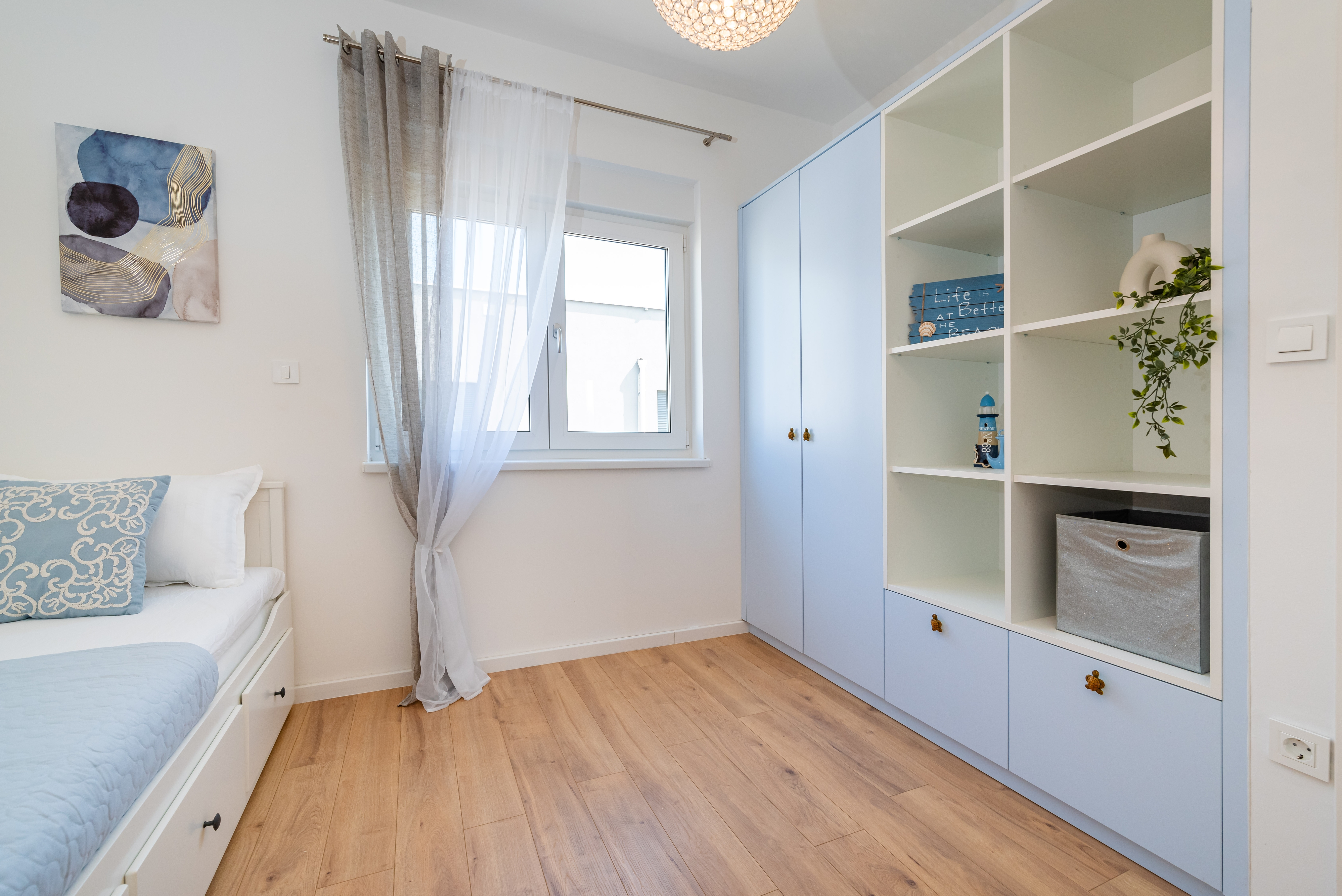 Two bedroom apartment with terrace and sea view Nin, Zadar  A-a