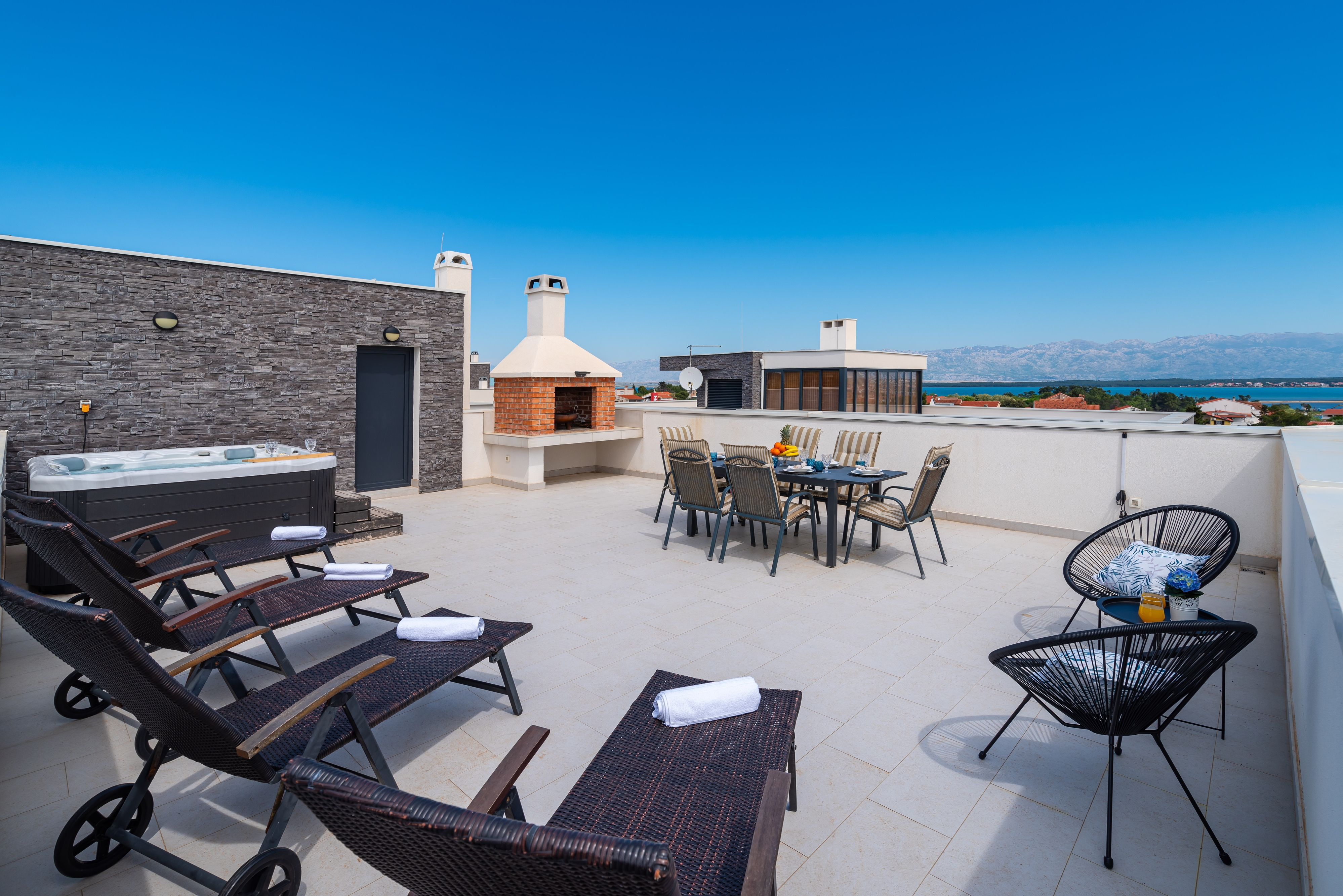 Two bedroom apartment with terrace and sea view Nin, Zadar  A-a