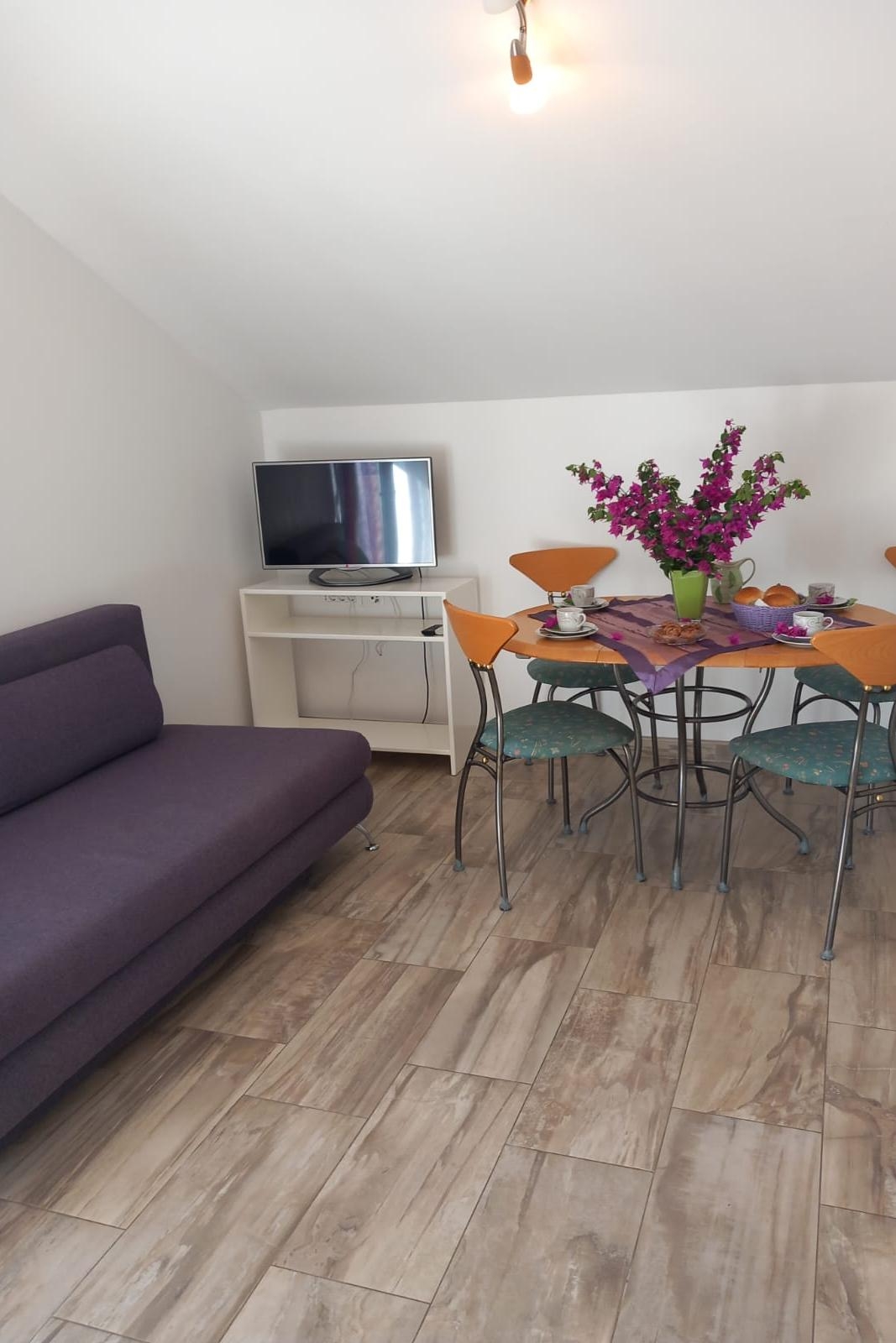 Three bedroom apartment with terrace and sea view Poljica, Trogir (A-24016-a) Three bedroom apartment with terrace and sea view Poljica, Trogir (A-24016-a)