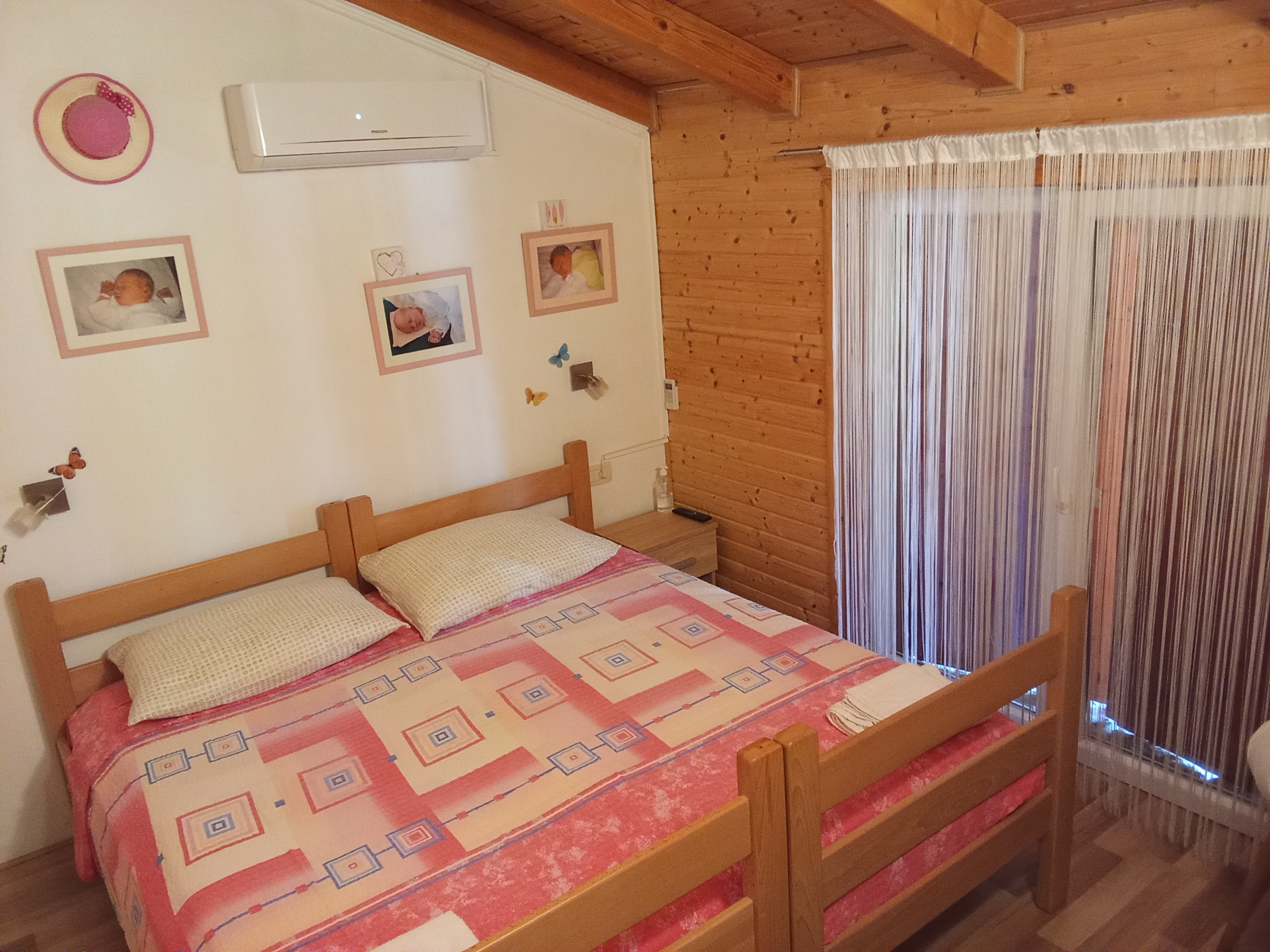 Room with terrace Vrh, Krk (S-24028-a) Room with terrace Vrh, Krk (S-24028-a)