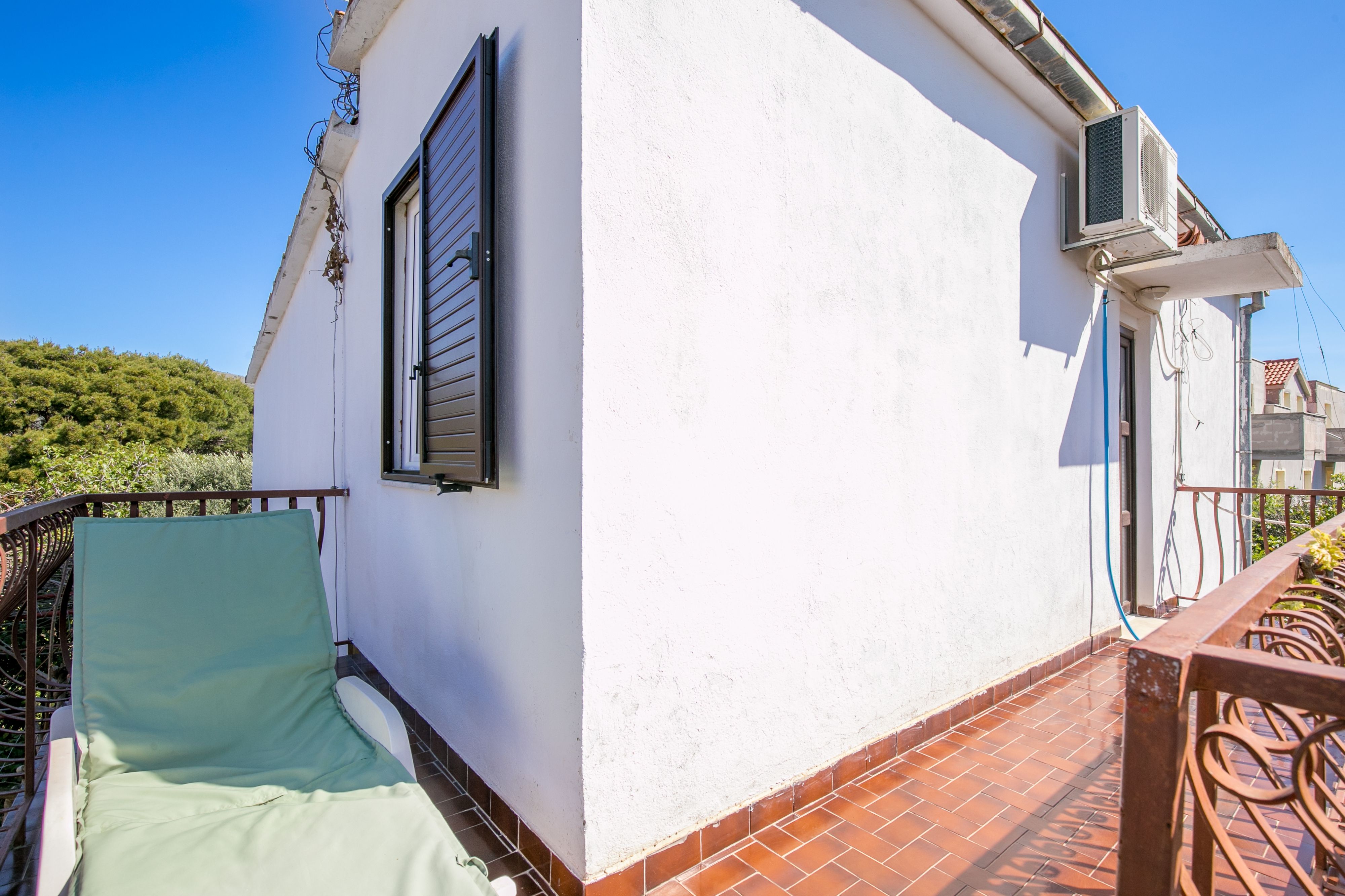 Four bedroom house with terrace Okrug Donji, Čiovo  K