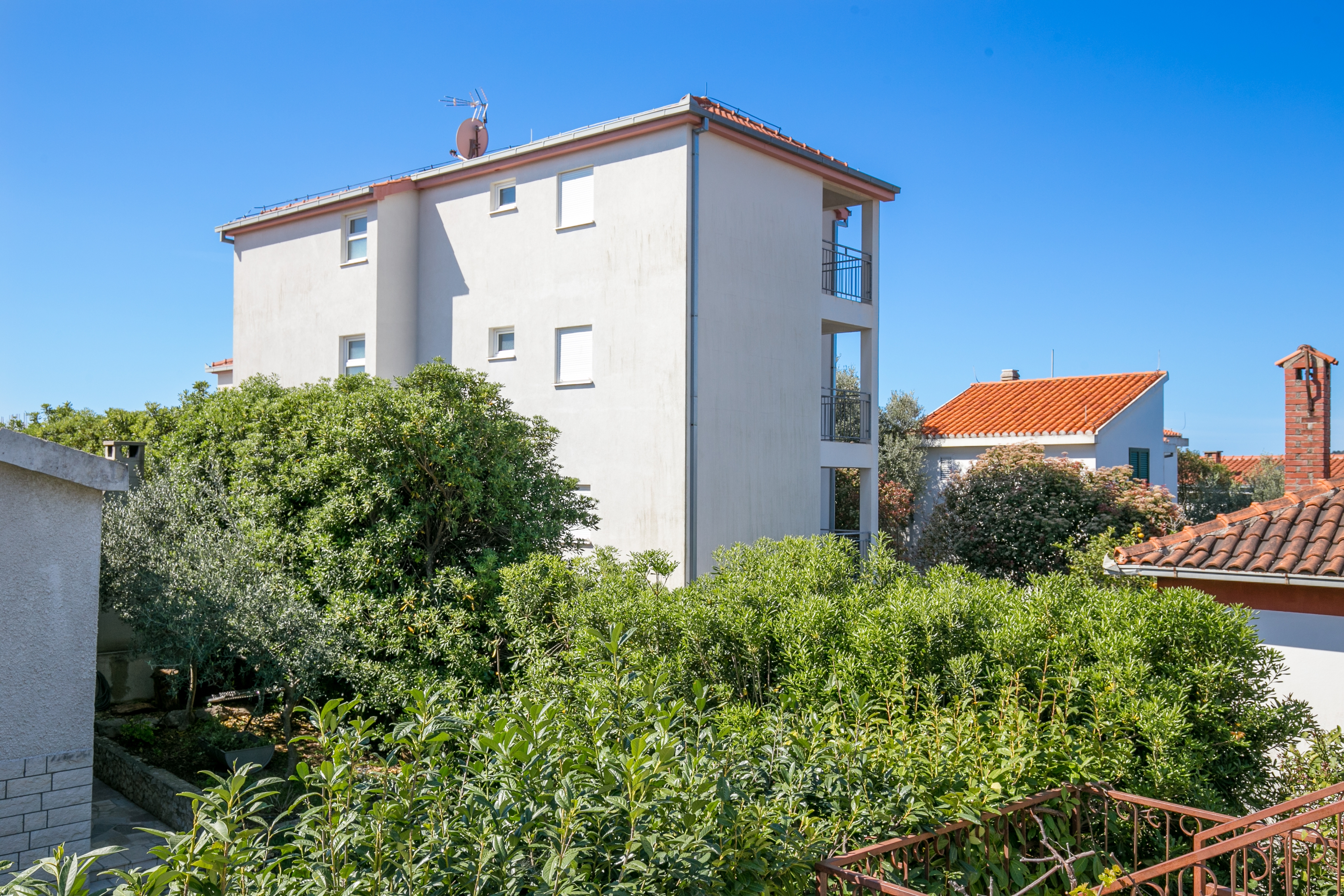 Four bedroom house with terrace Okrug Donji, Čiovo  K