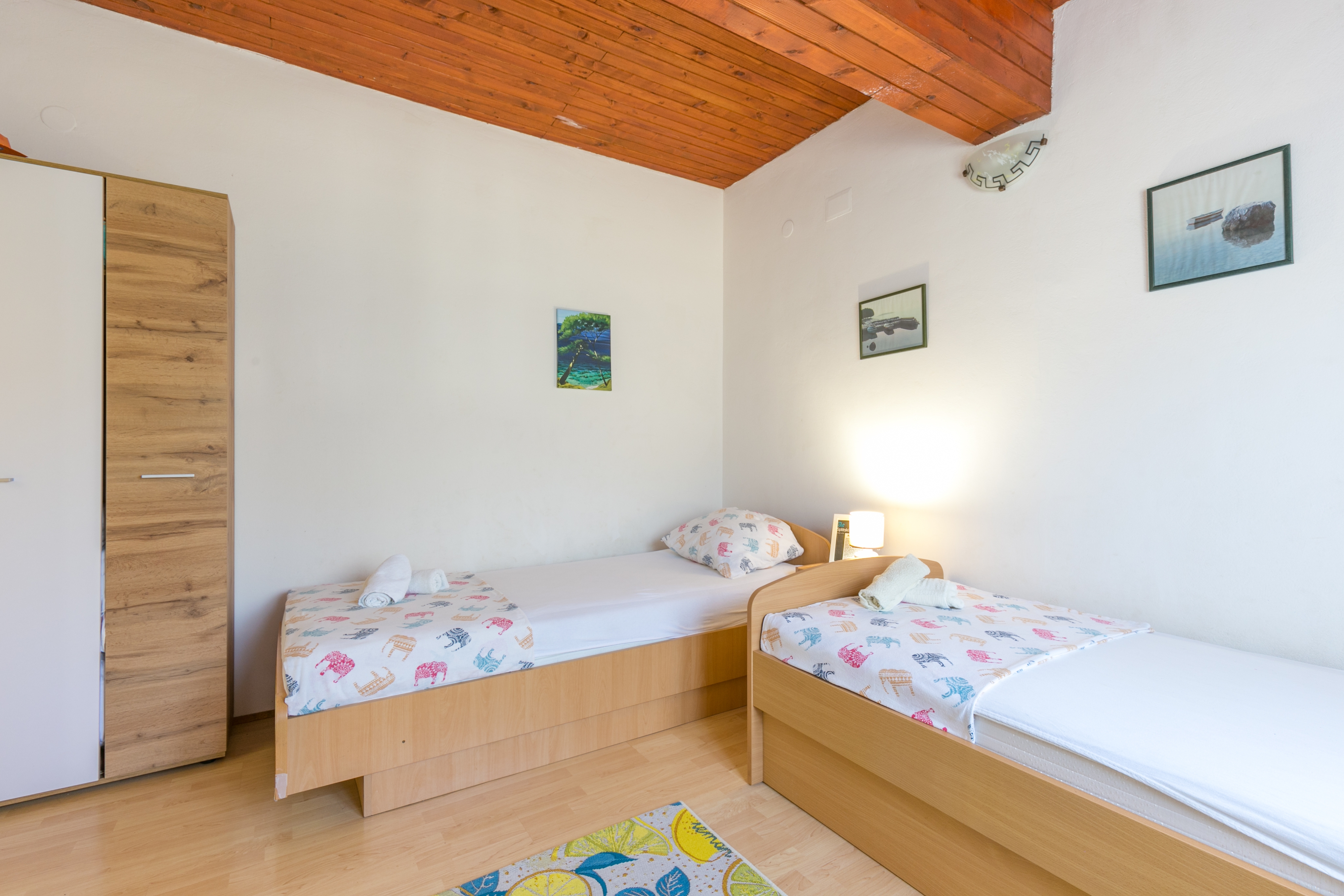 Four bedroom house with terrace Okrug Donji, Čiovo  K