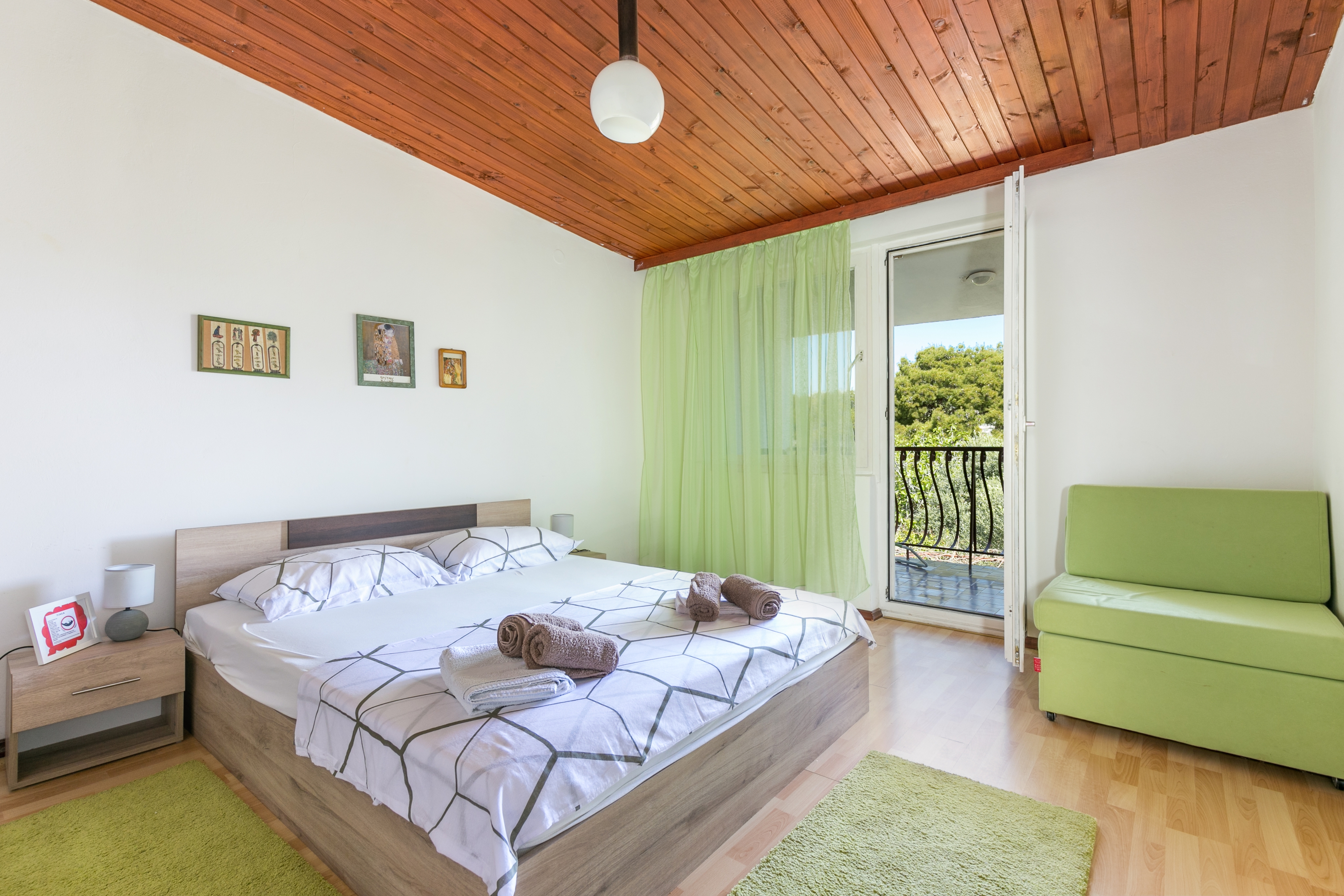 Four bedroom house with terrace Okrug Donji, Čiovo  K