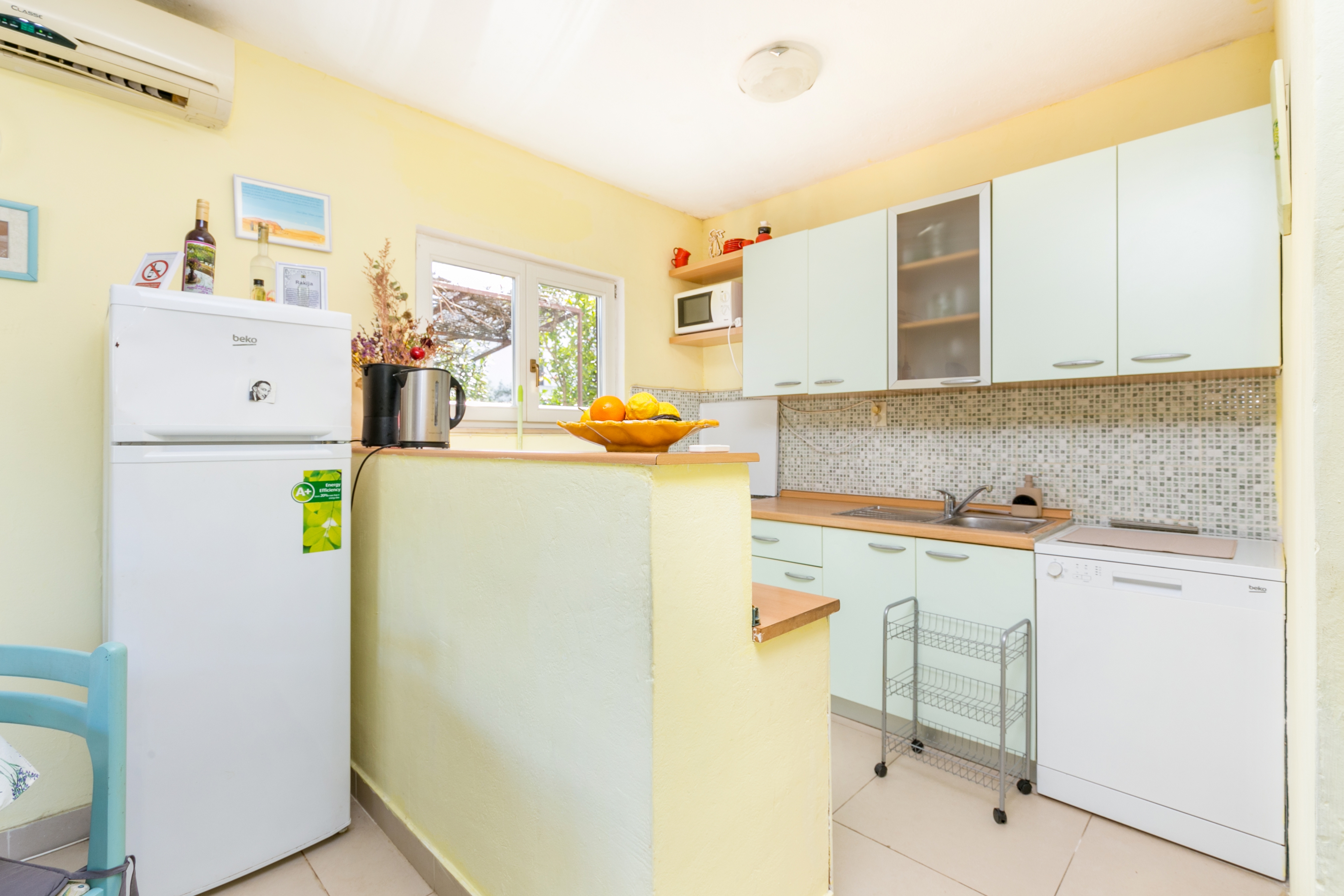 Four bedroom house with terrace Okrug Donji, Čiovo  K