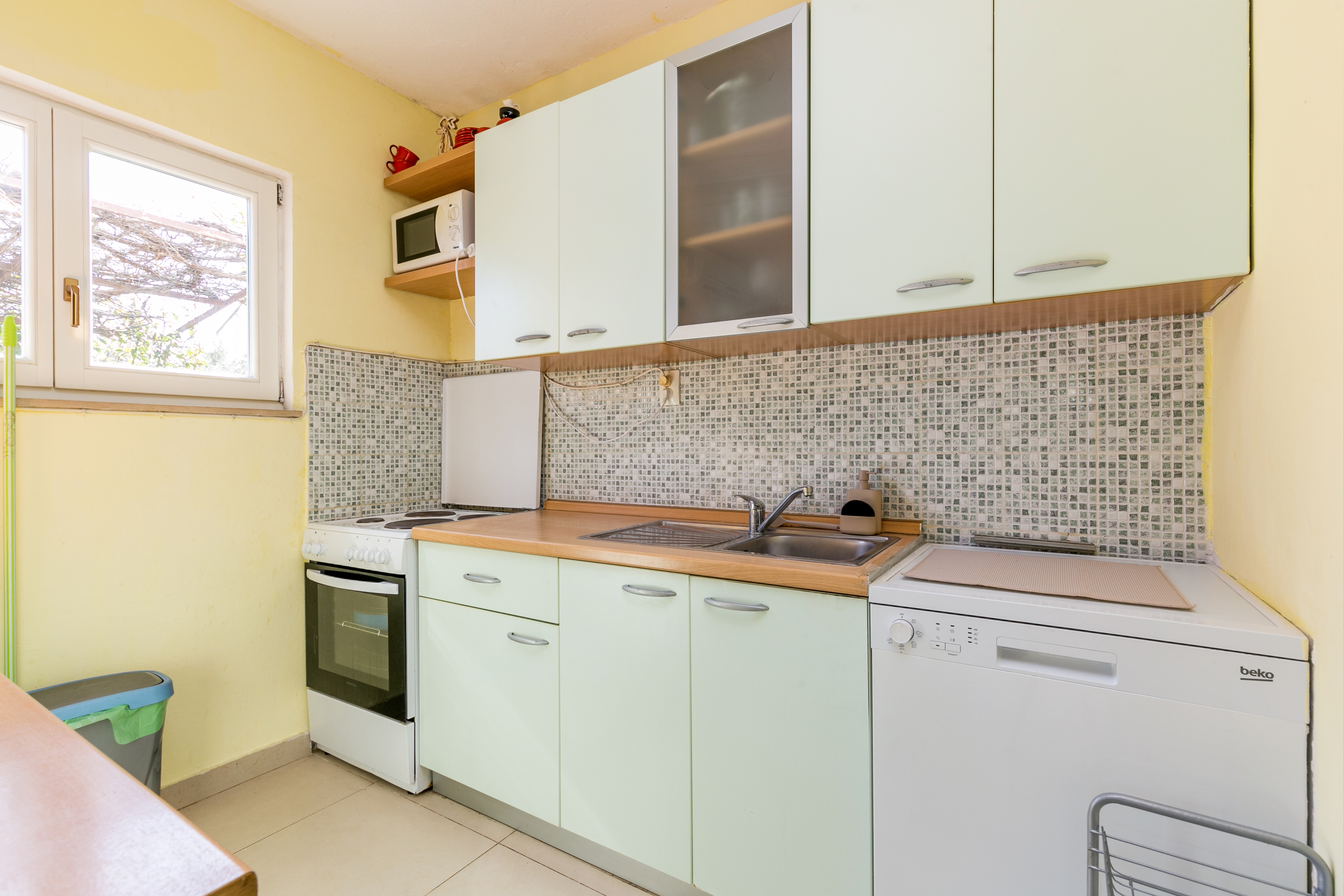 Four bedroom house with terrace Okrug Donji, Čiovo  K