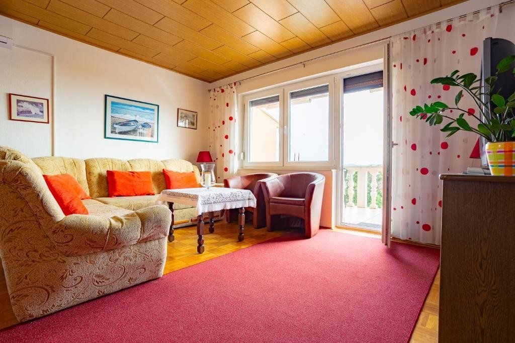 Two bedroom apartment with balcony and sea view Kožino, Zadar (A-24031-b)