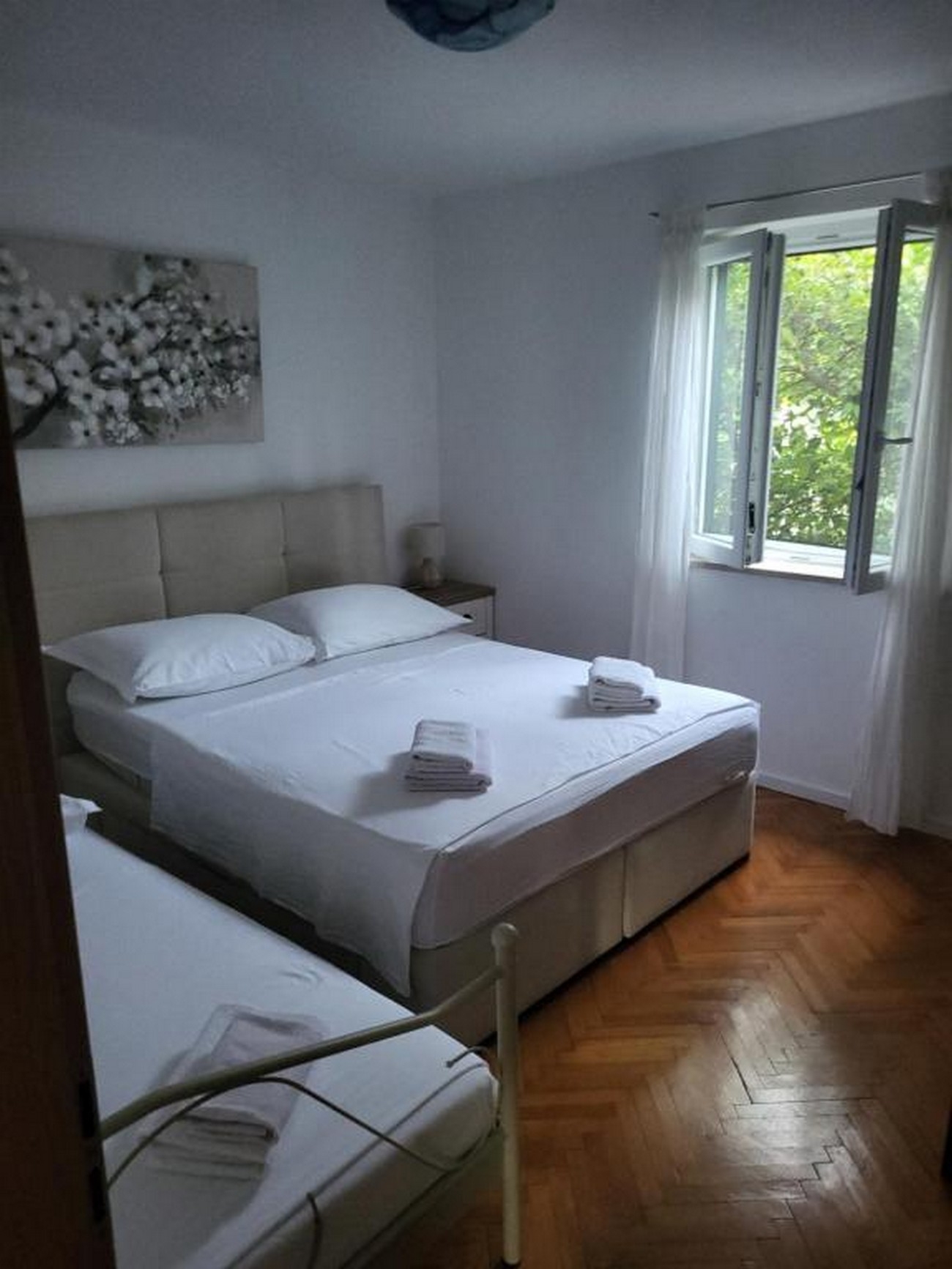 Two bedroom house with terrace Mirca, Brač  K
