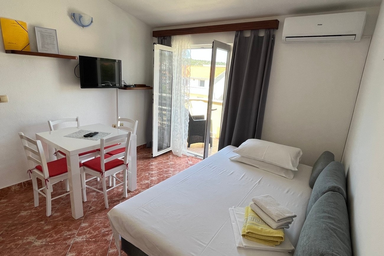 Top Rogoznica Kanica Top Rogoznica Kanica