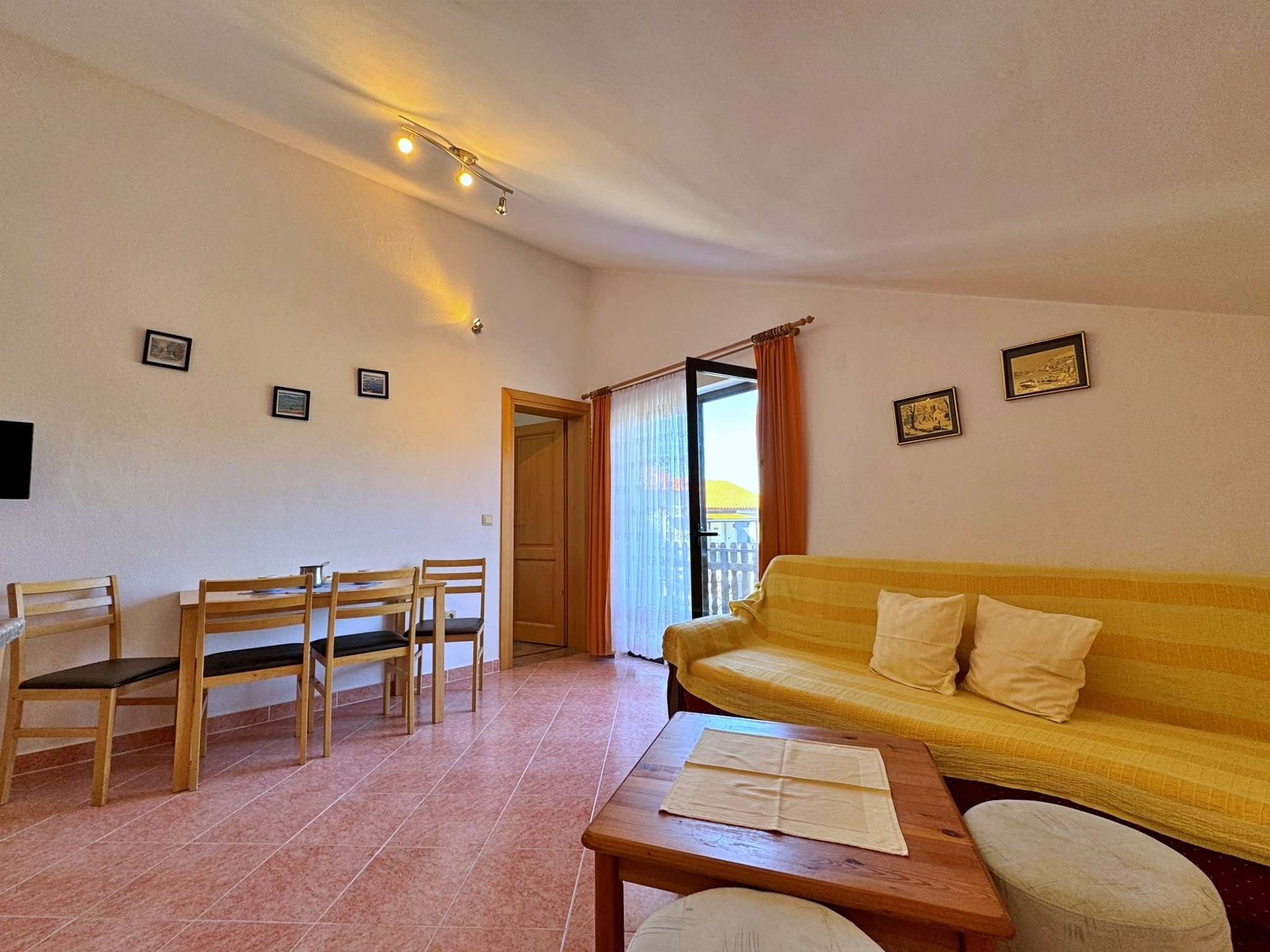 Two bedroom apartment with balcony Soline, Krk  A-a