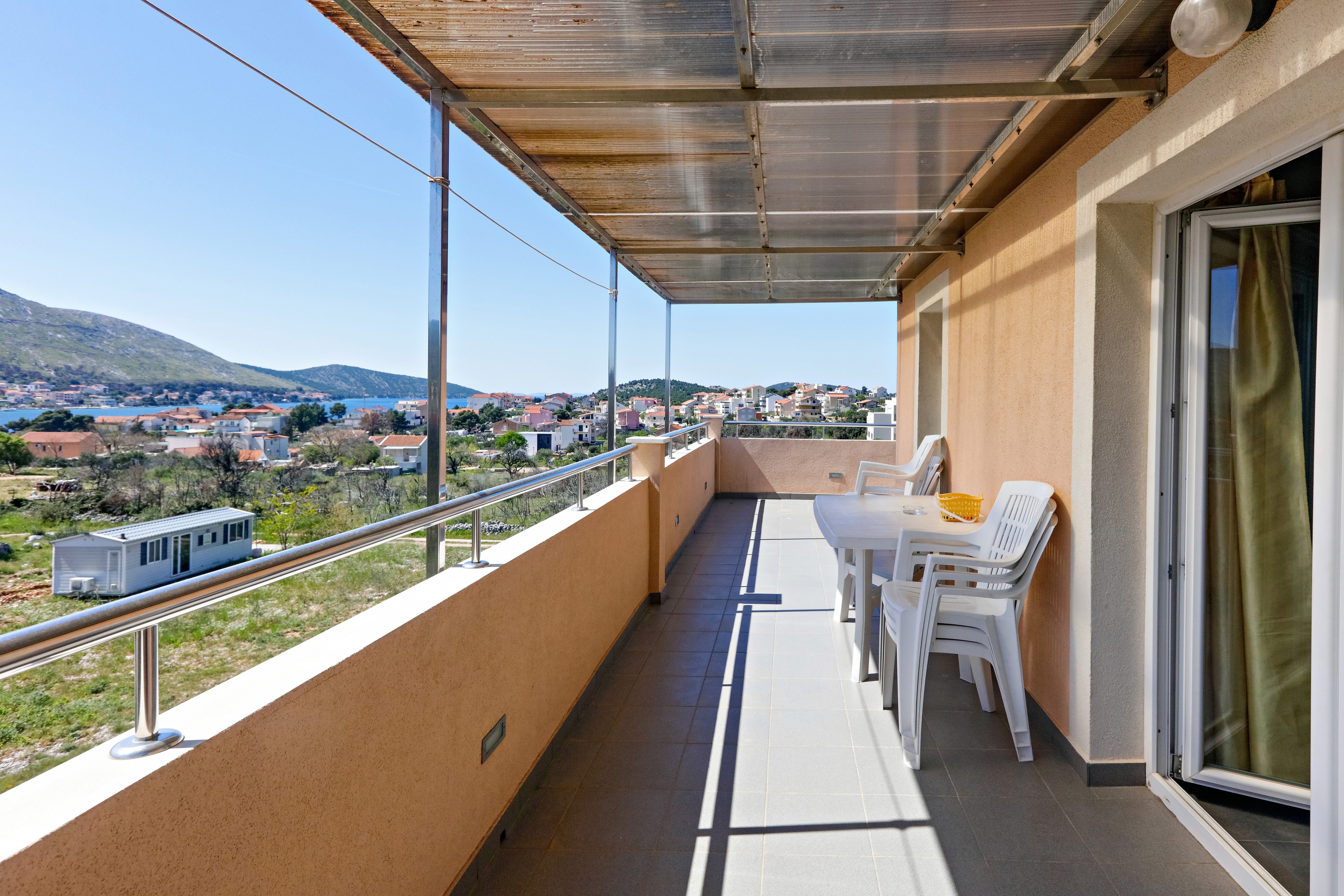 Two bedroom apartment with balcony and sea view Grebaštica, Šibenik  A-a