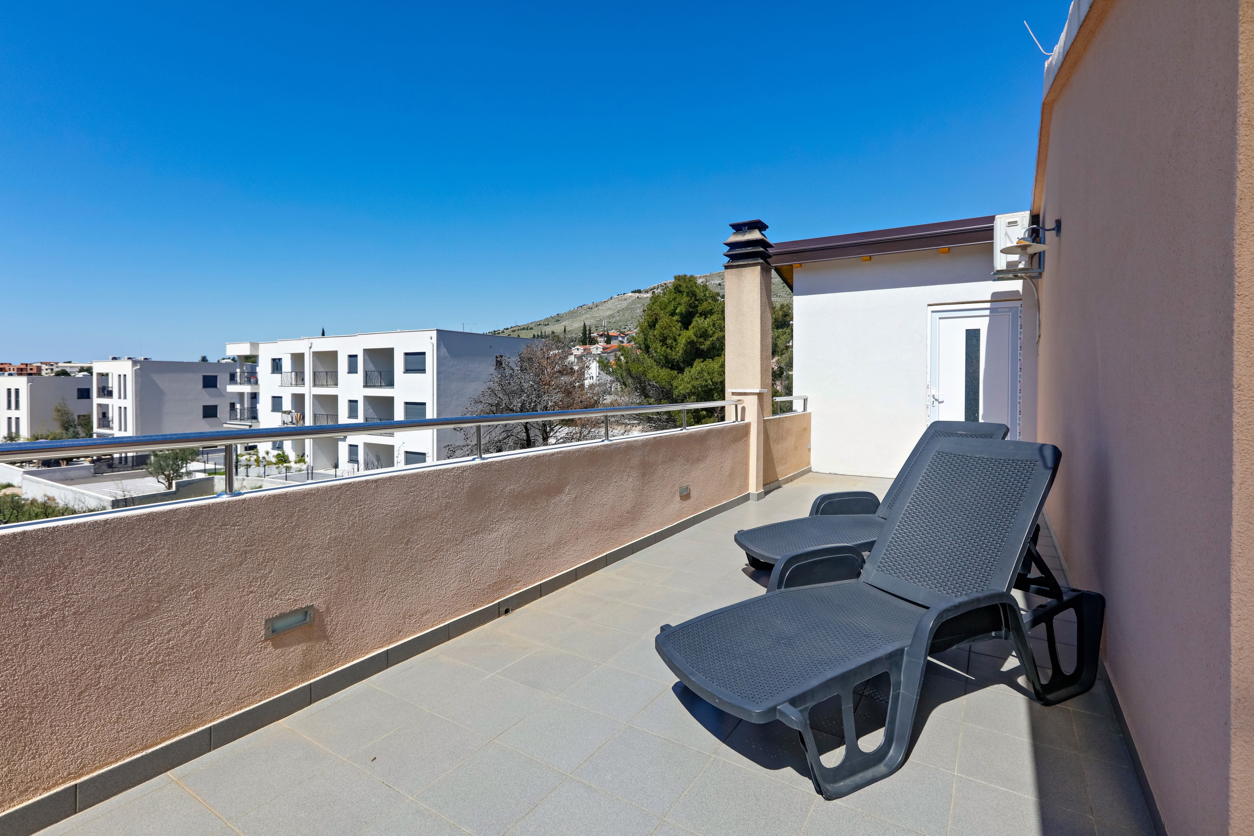 Two bedroom apartment with balcony and sea view Grebaštica, Šibenik  A-a