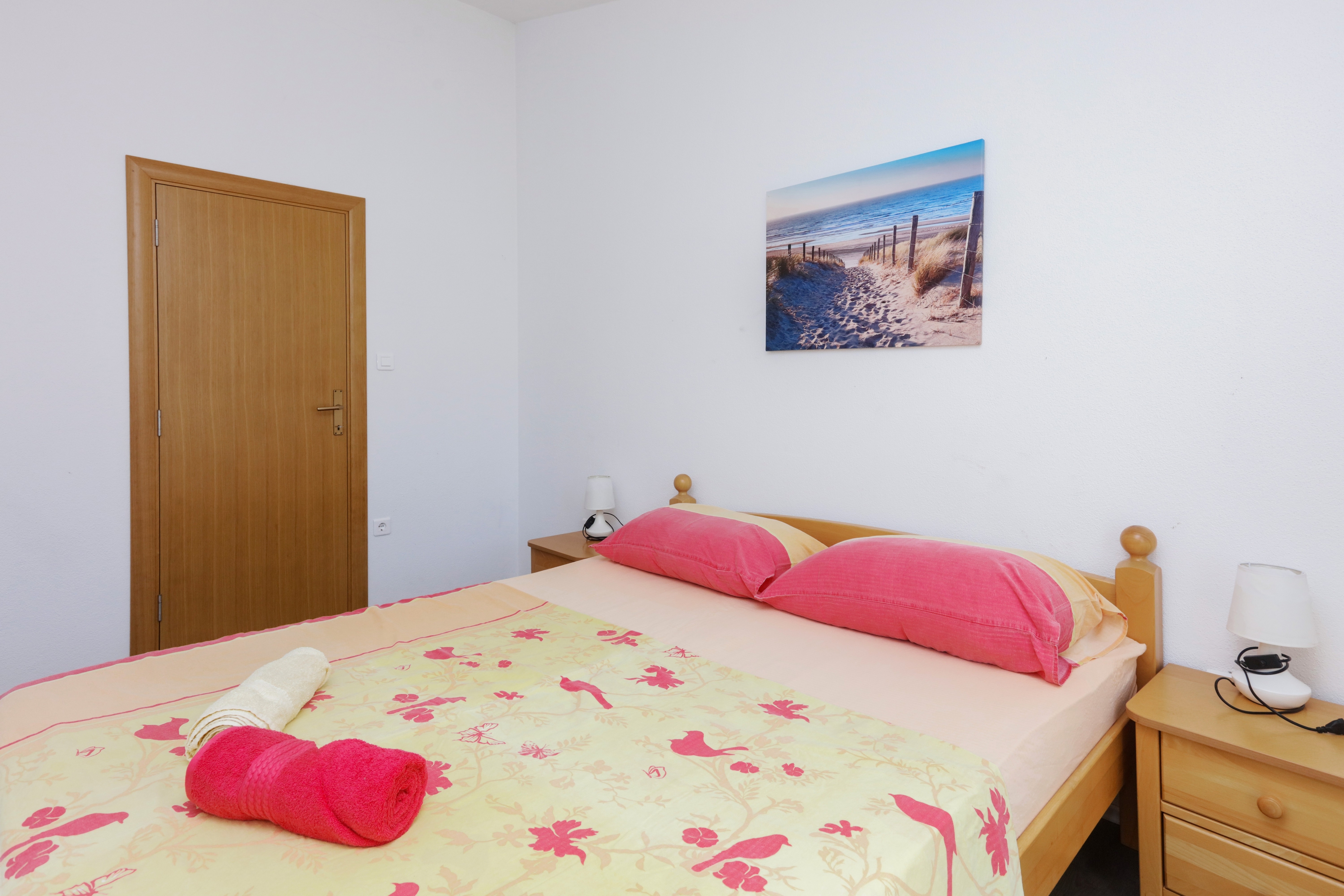 Two bedroom apartment with balcony and sea view Grebaštica, Šibenik  A-a