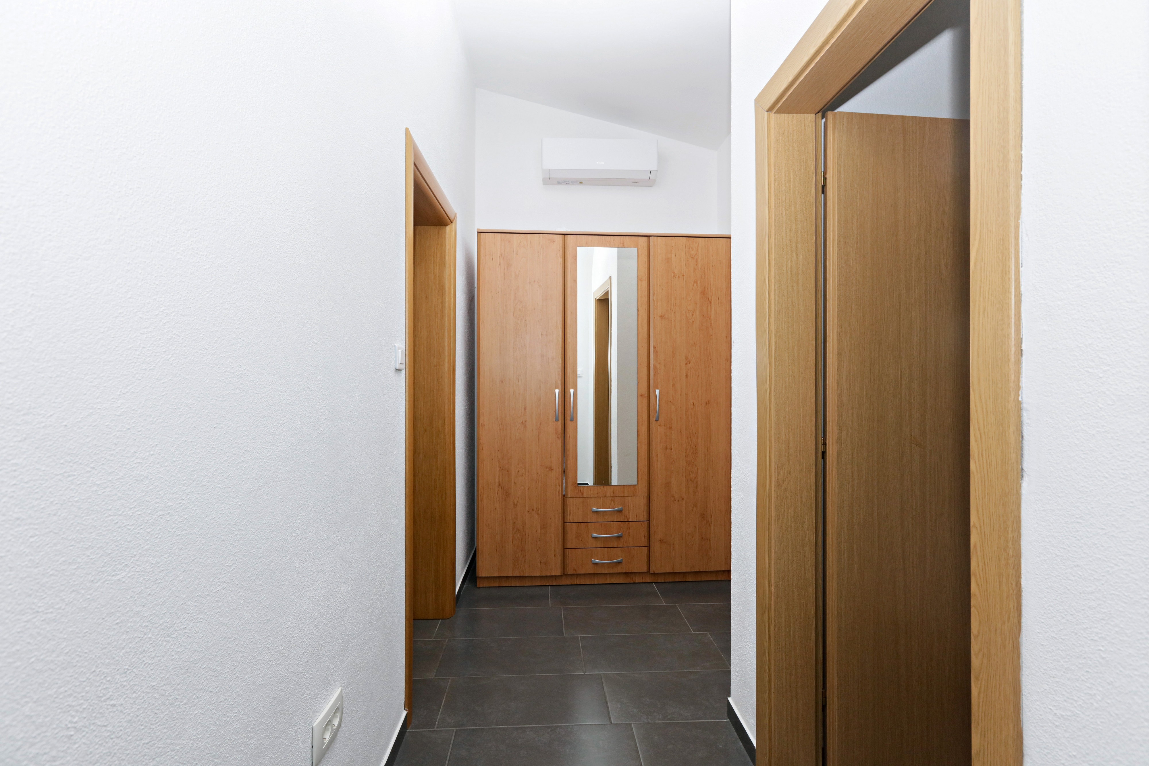 Two bedroom apartment with balcony and sea view Grebaštica, Šibenik  A-a