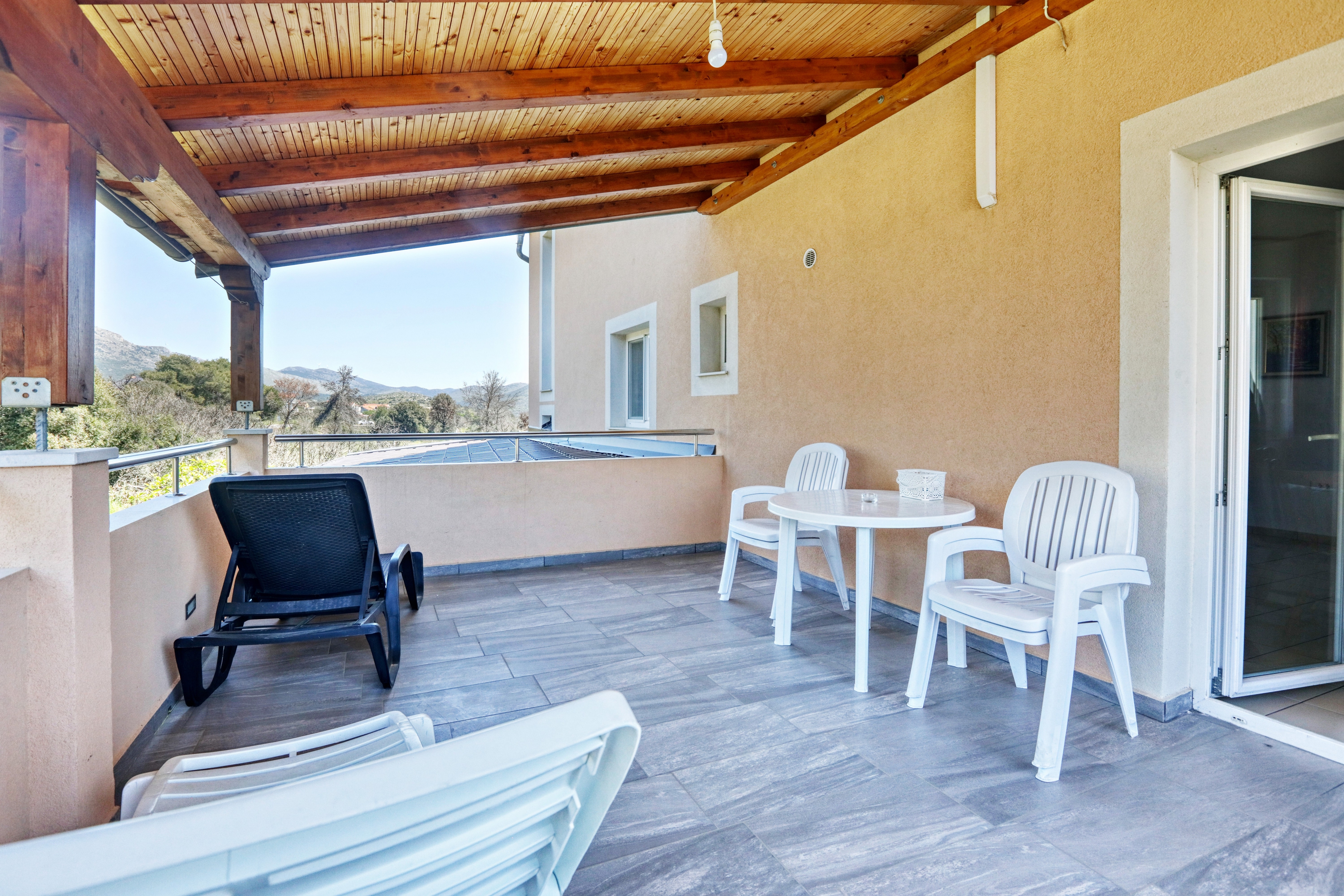 One bedroom apartment with balcony and sea view Grebaštica, Šibenik  A-b