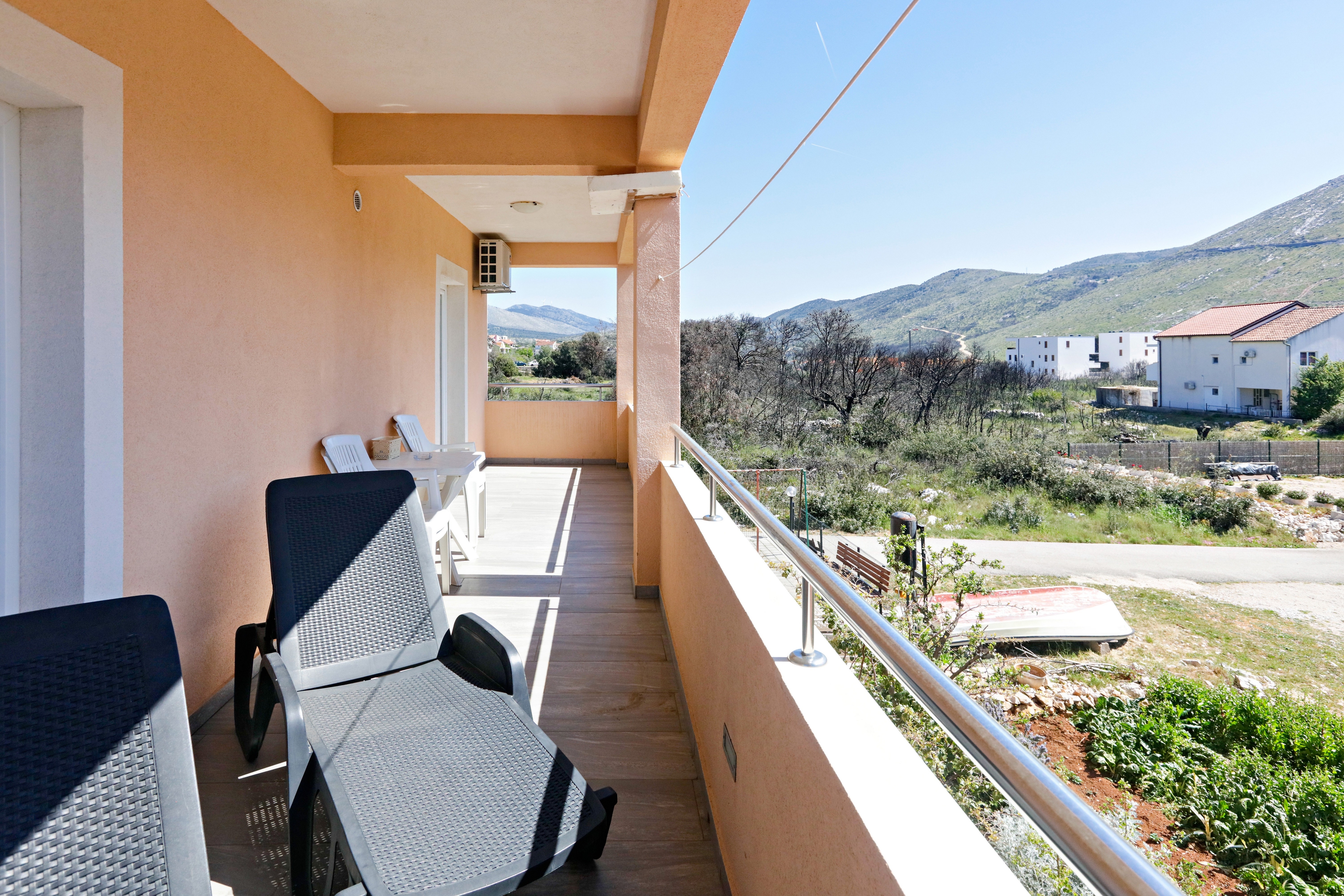 One bedroom apartment with balcony Grebaštica, Šibenik  A-c