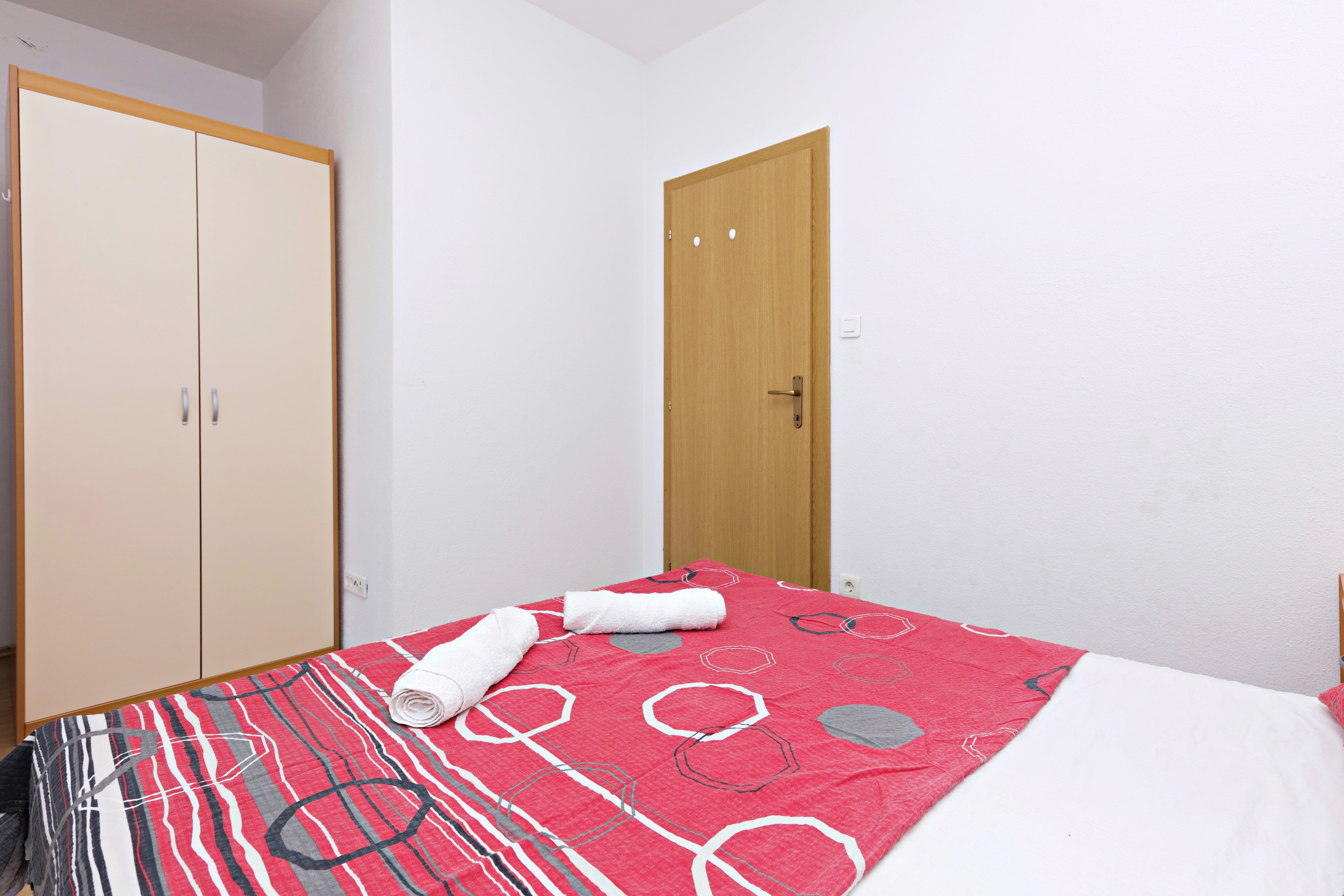 One bedroom apartment with balcony Grebaštica, Šibenik  A-c