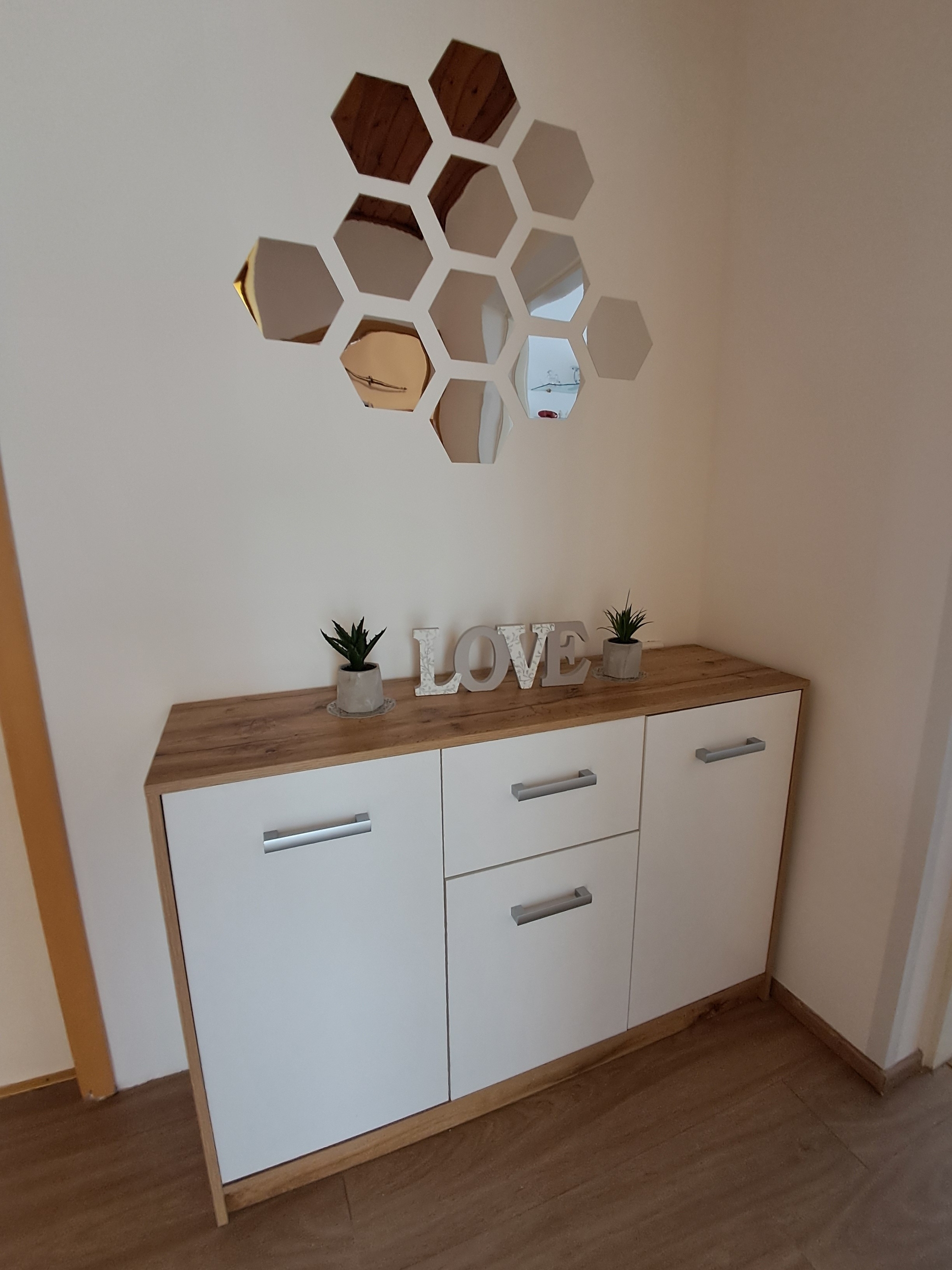 Three bedroom apartment with terrace Zaton, Krka  A-a