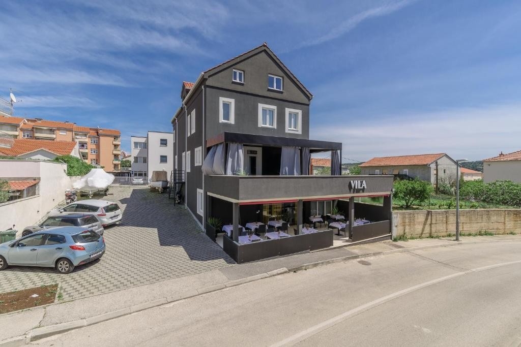 Room with air-conditioning Trogir (S-24051-a) Room with air-conditioning Trogir (S-24051-a)