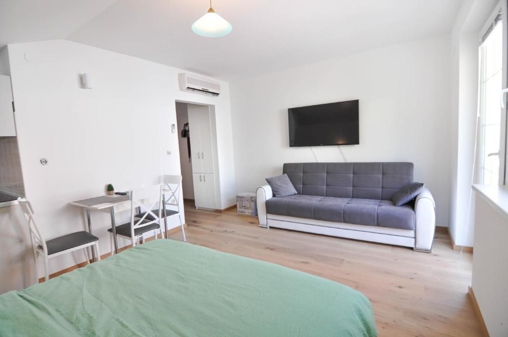 Studio flat with balcony and sea view Ičići, Opatija (AS-24052-a)