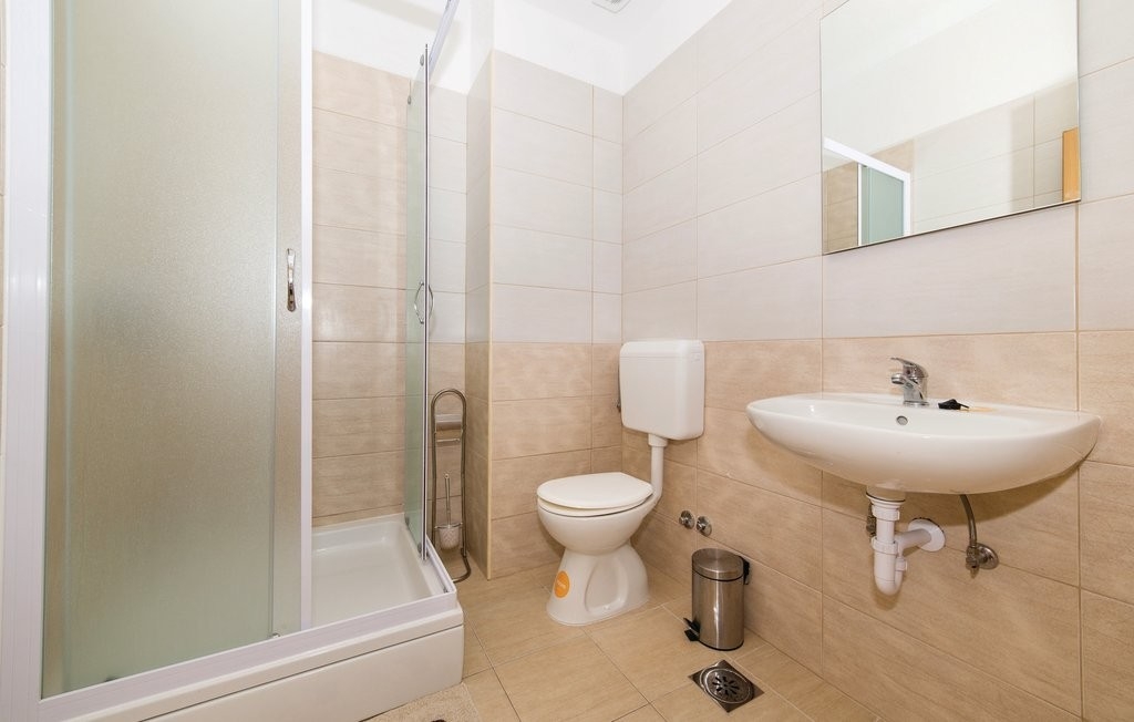 Two bedroom apartment with terrace Plano, Trogir  A-a