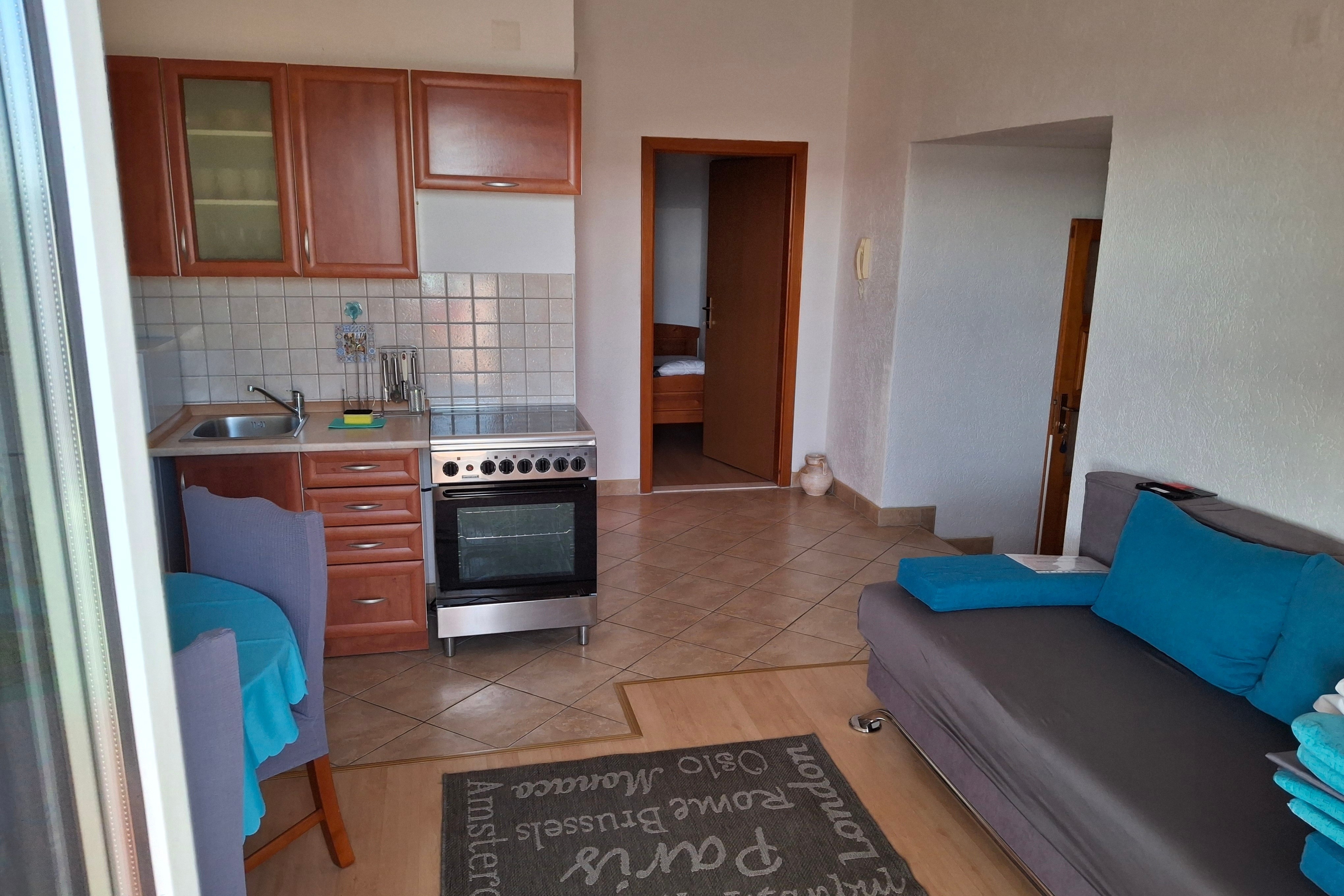 One bedroom apartment with balcony and sea view Sveti Filip i Jakov, Biograd (A-24057-b)