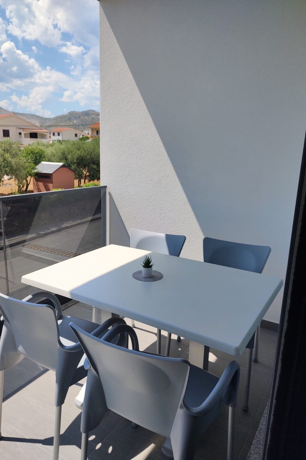 Two bedroom apartment with balcony Trogir  A-a