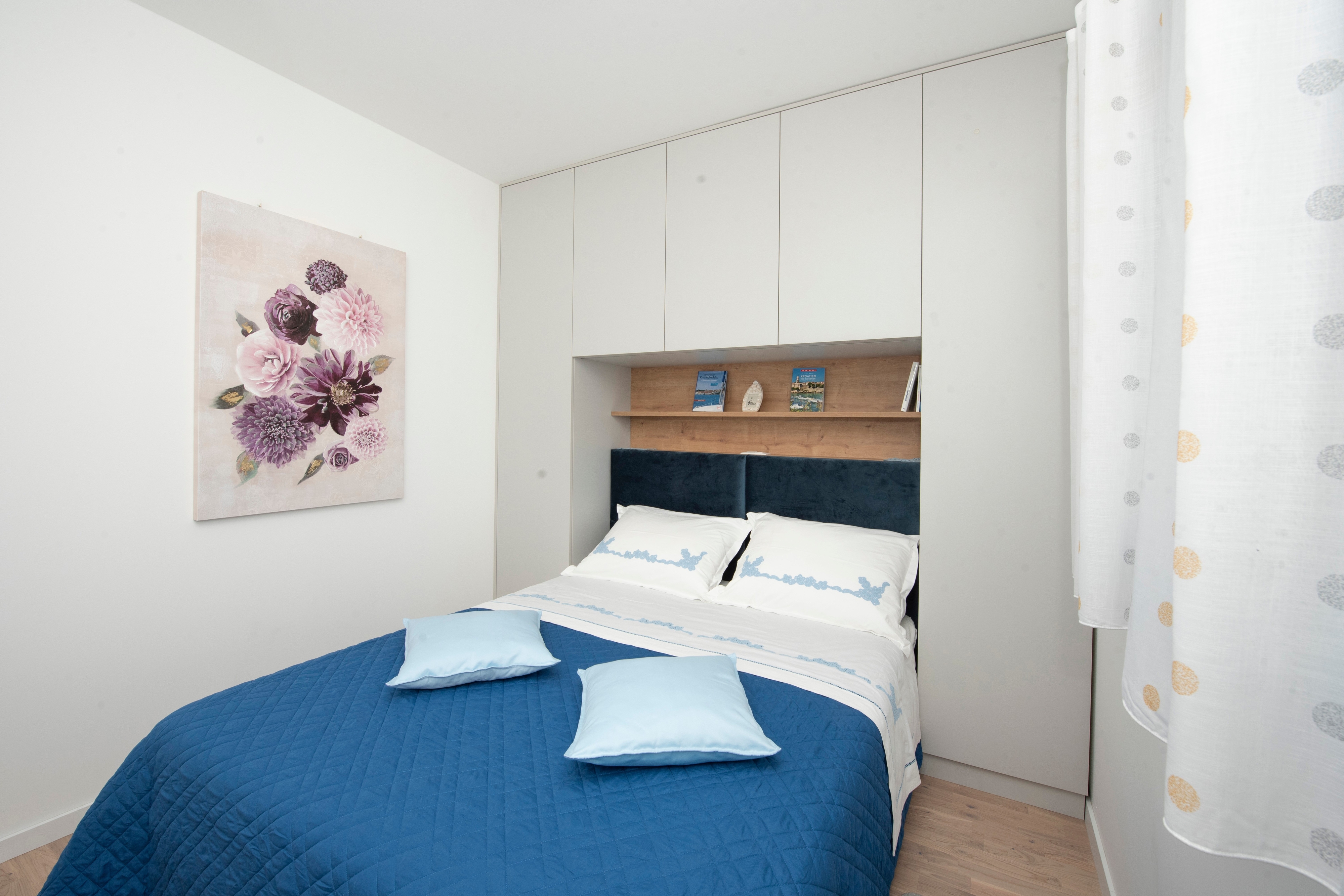 Two bedroom apartment with balcony Trogir  A-a