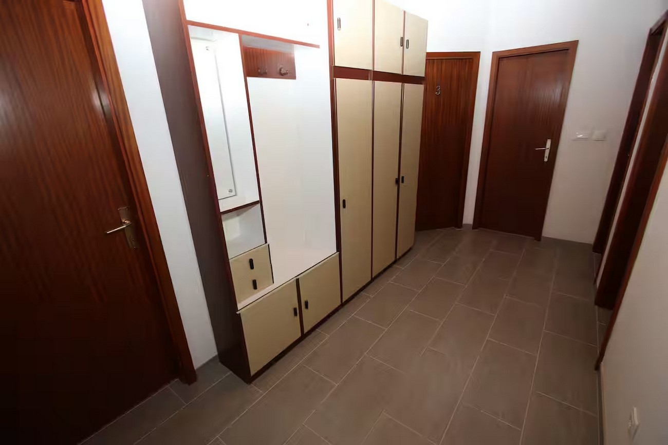Three bedroom apartment with balcony Makarska  A-a
