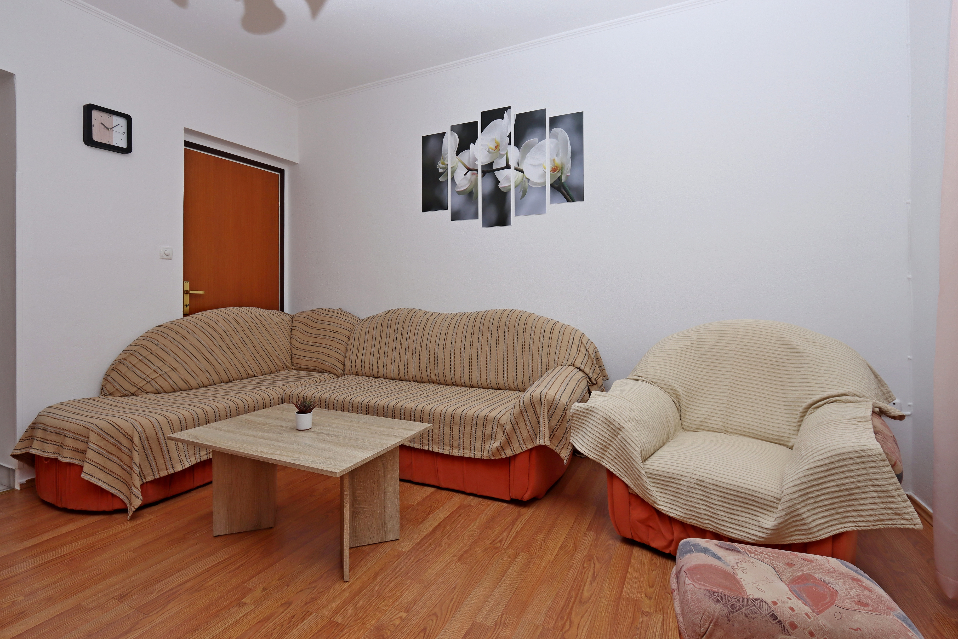 Two bedroom apartment with terrace Palit, Rab (A-24073-a) Two bedroom apartment with terrace Palit, Rab (A-24073-a)