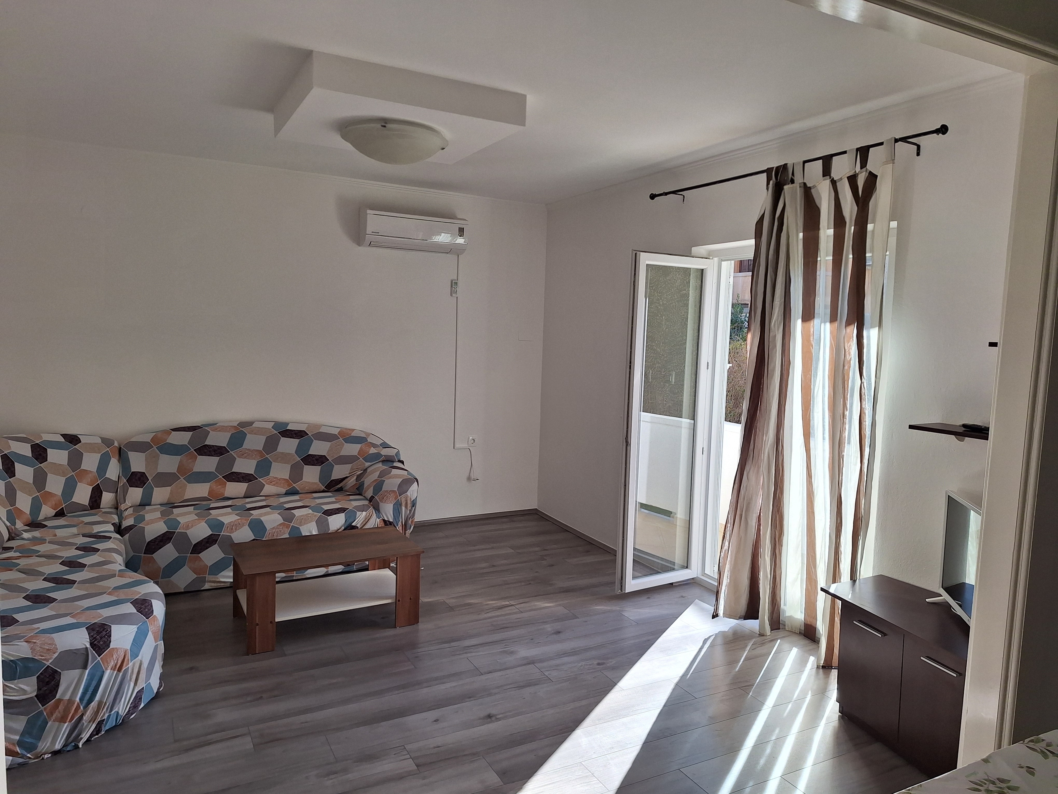 Two bedroom apartment with balcony Palit, Rab (A-24073-b)